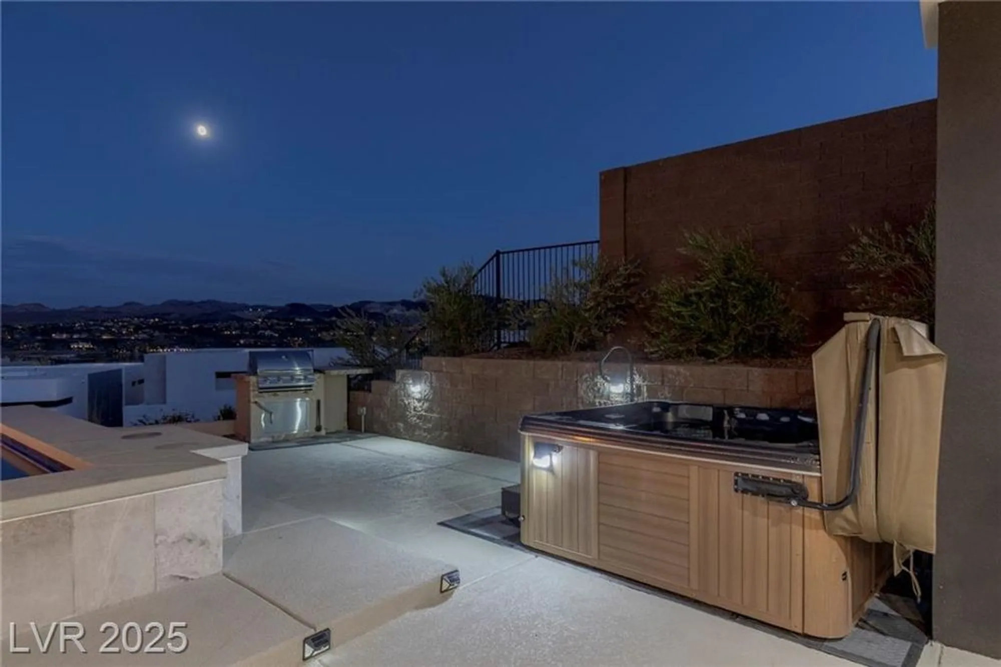 Property Slideshow image 67 of 85 | 53 falling ridge ln, Henderson, NV, 89011