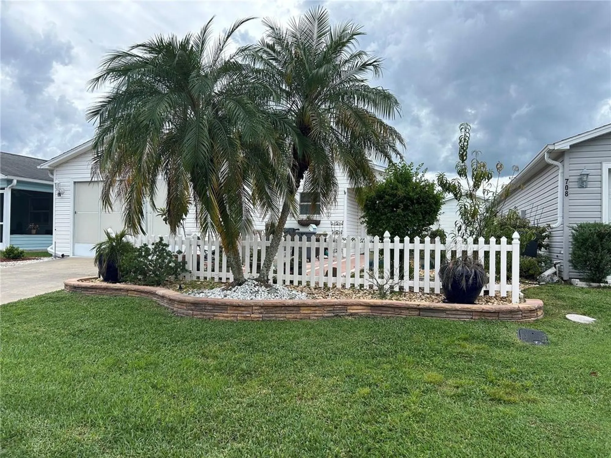 Property Slideshow image 1 of 10 | 706 villita ln, The Villages, FL, 32159