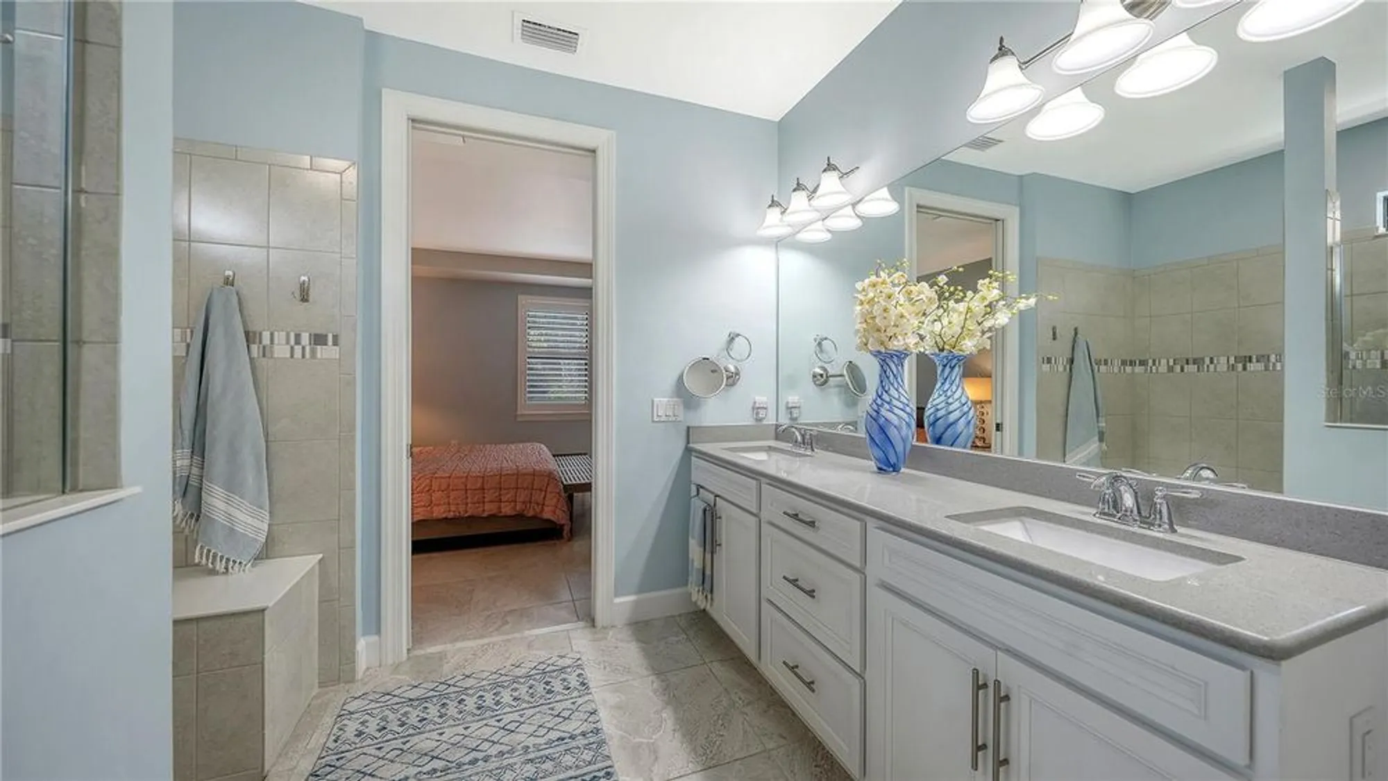 Property Slideshow image 17 of 59 | 5595 rain lily ct, Sarasota, FL, 34238