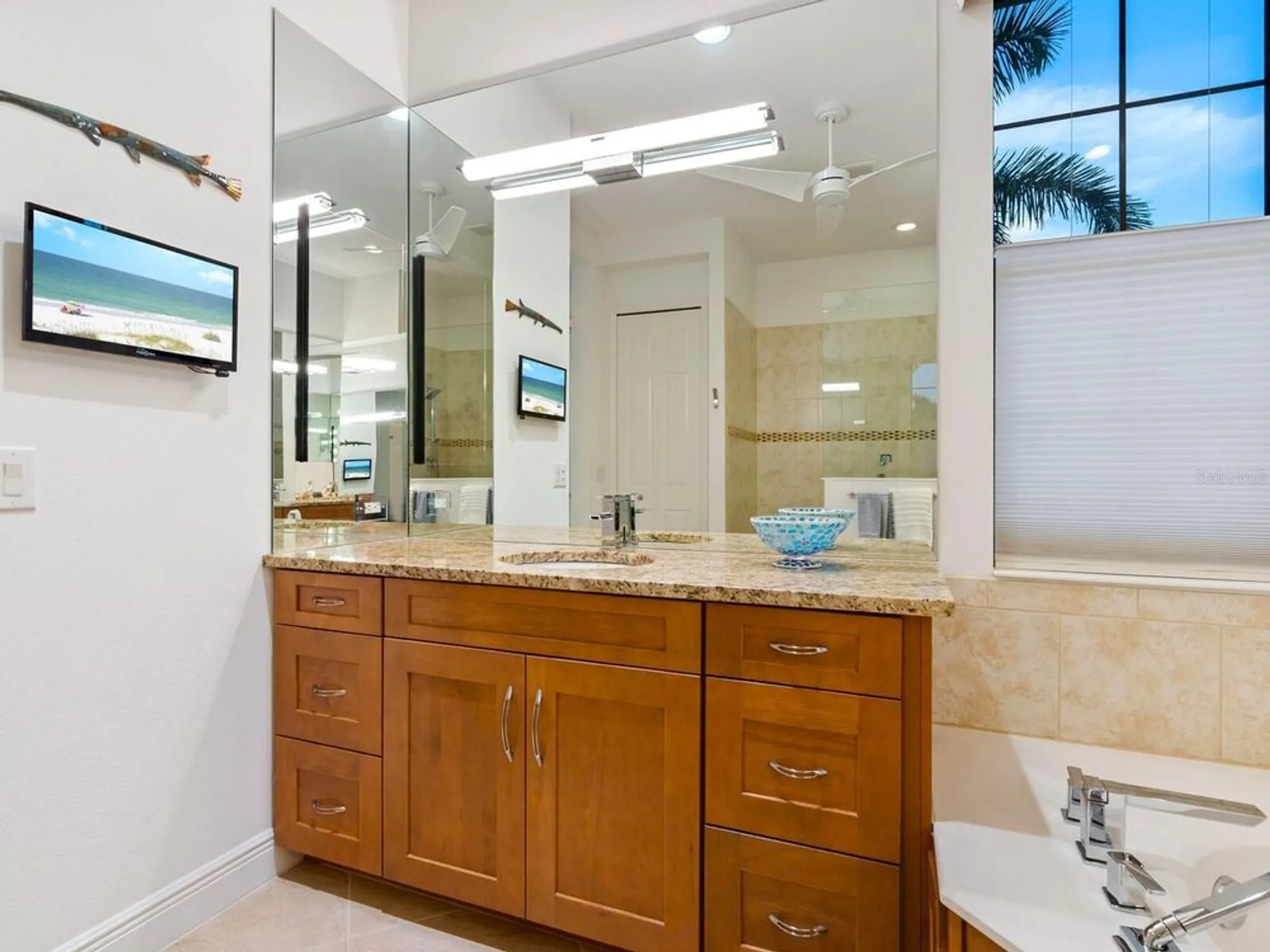 Property Slideshow image 28 of 78 | 10990 pentas royale ct, Englewood, FL, 34223