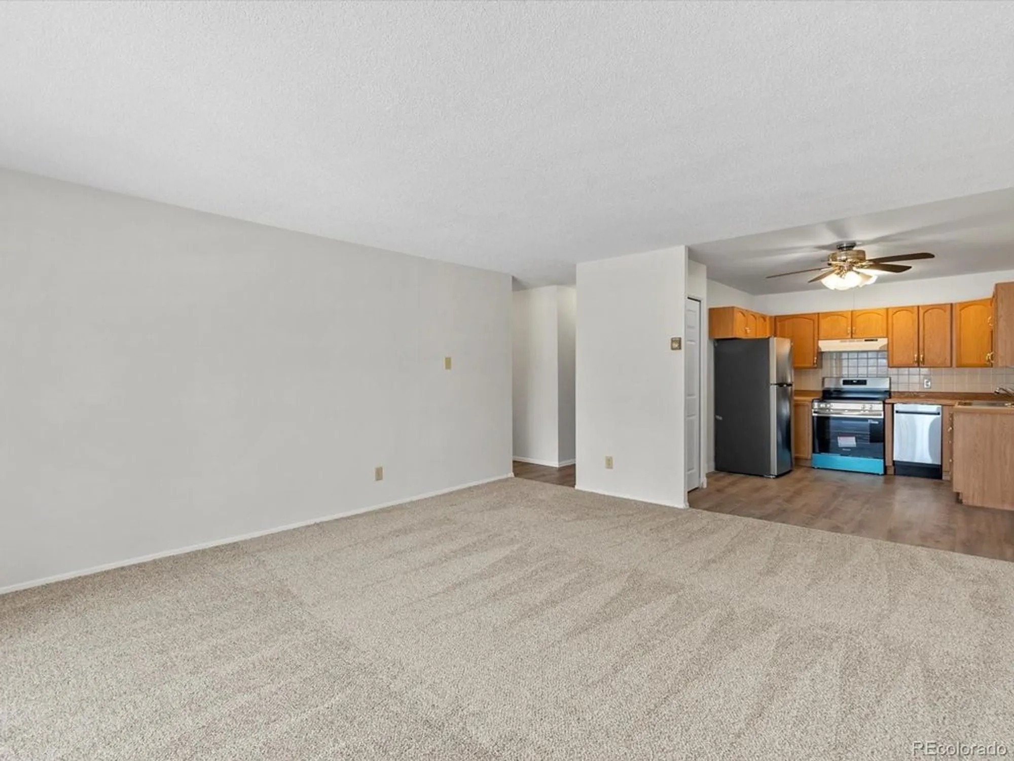 Property Slideshow image 17 of 40 | 9385 e center ave 1b, Denver, CO, 80247
