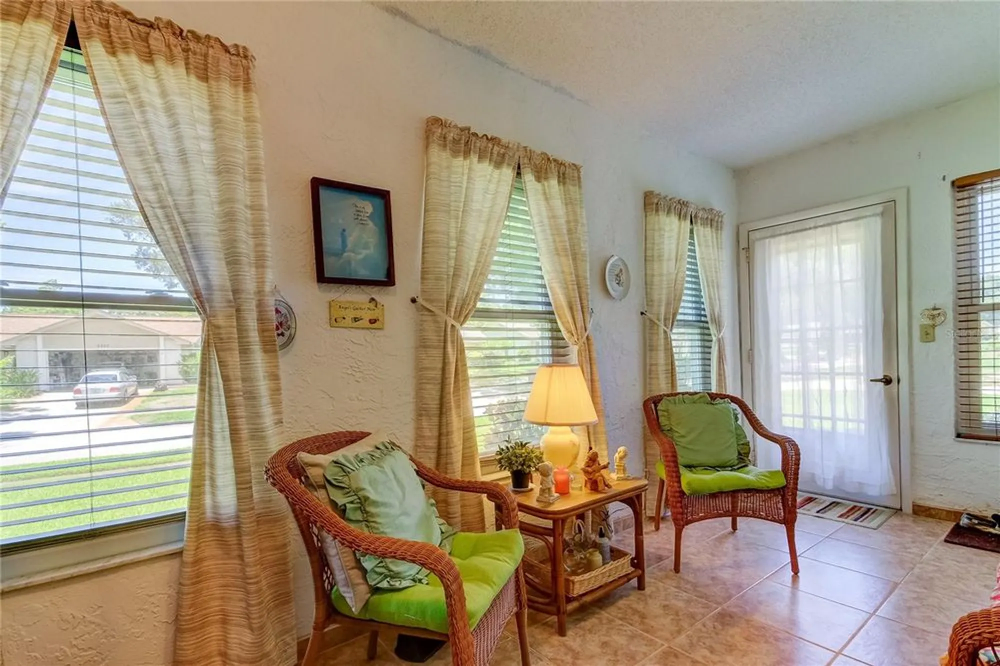 Property Slideshow image 33 of 44 | 3283 hilary cir 2c, Palm Harbor, FL, 34684