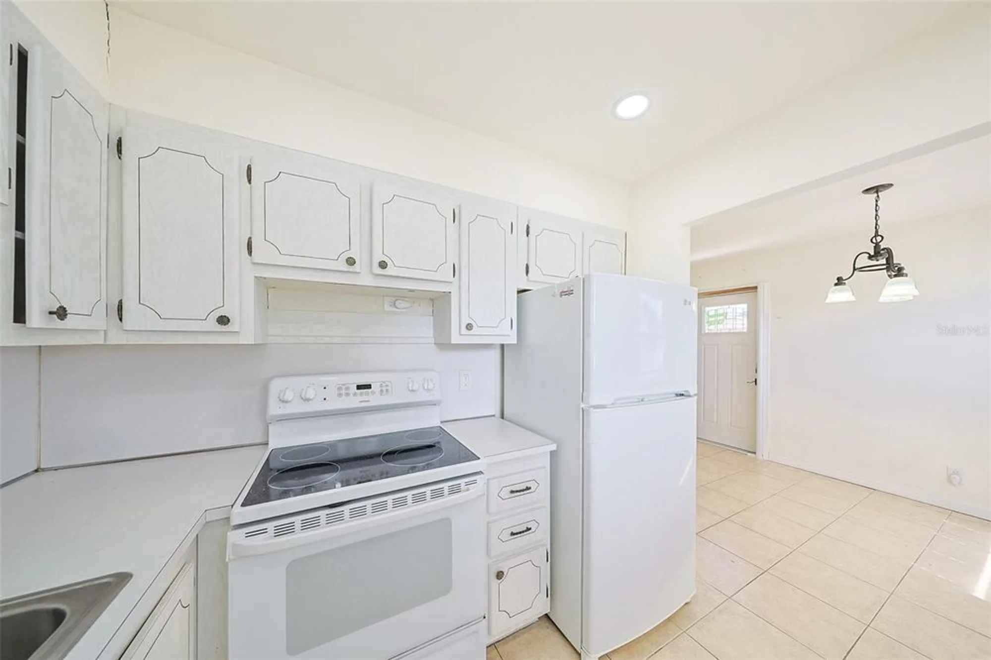 Property Slideshow image 15 of 59 | 202 bedford st 72, Sun City Center, FL, 33573