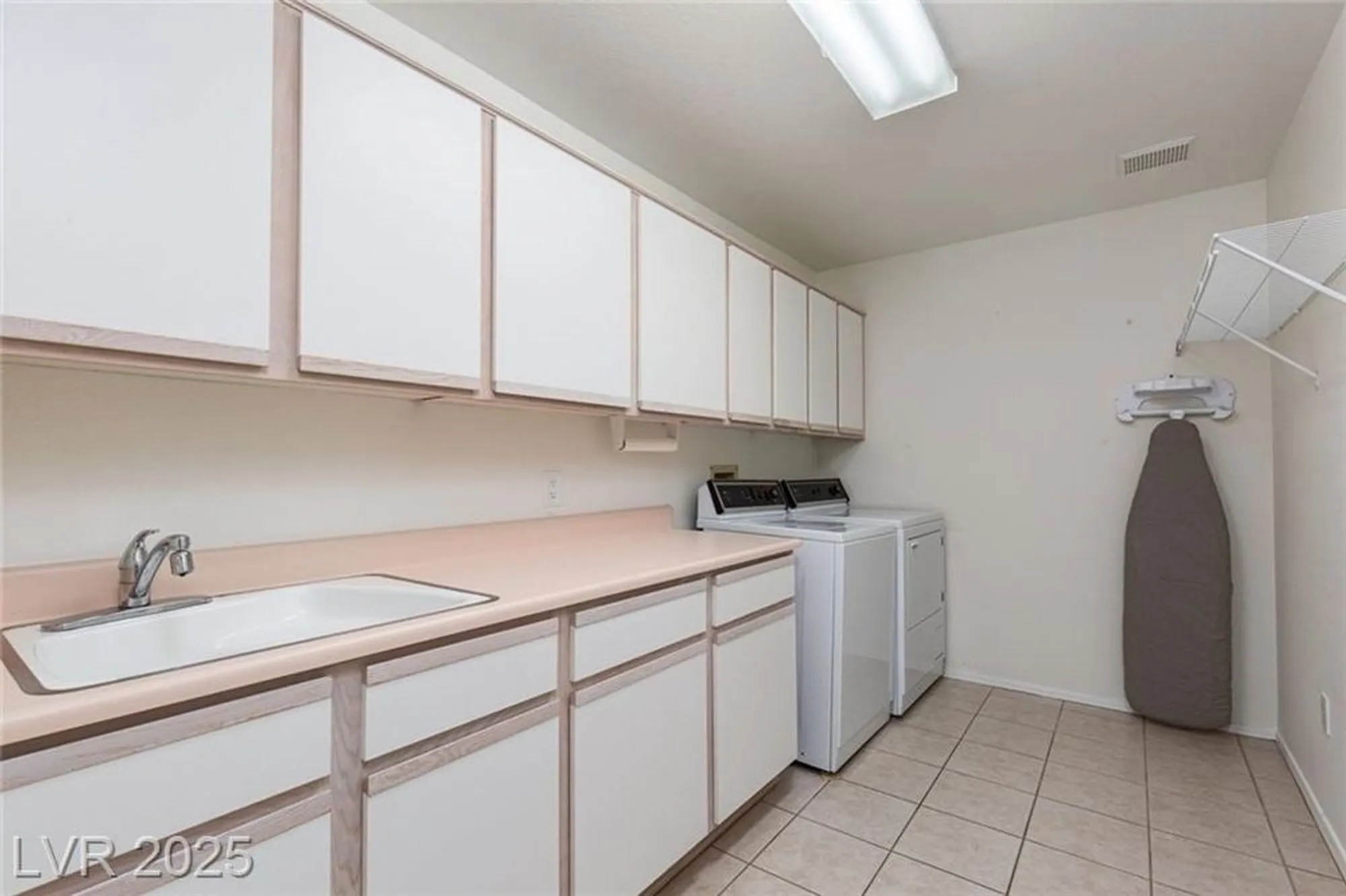 Property Slideshow image 29 of 40 | 2837 billy casper dr, Las Vegas, NV, 89134