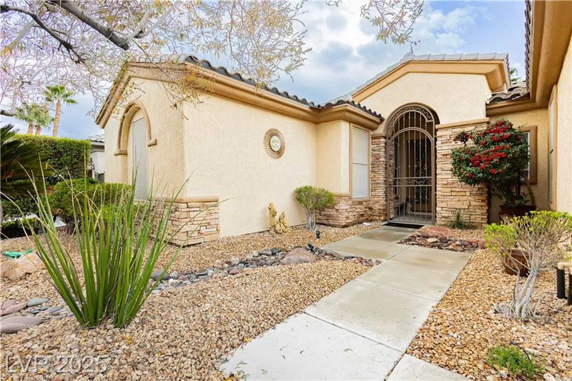 Property Slideshow image 3 of 45 | 10347 profeta ct, Las Vegas, NV, 89135