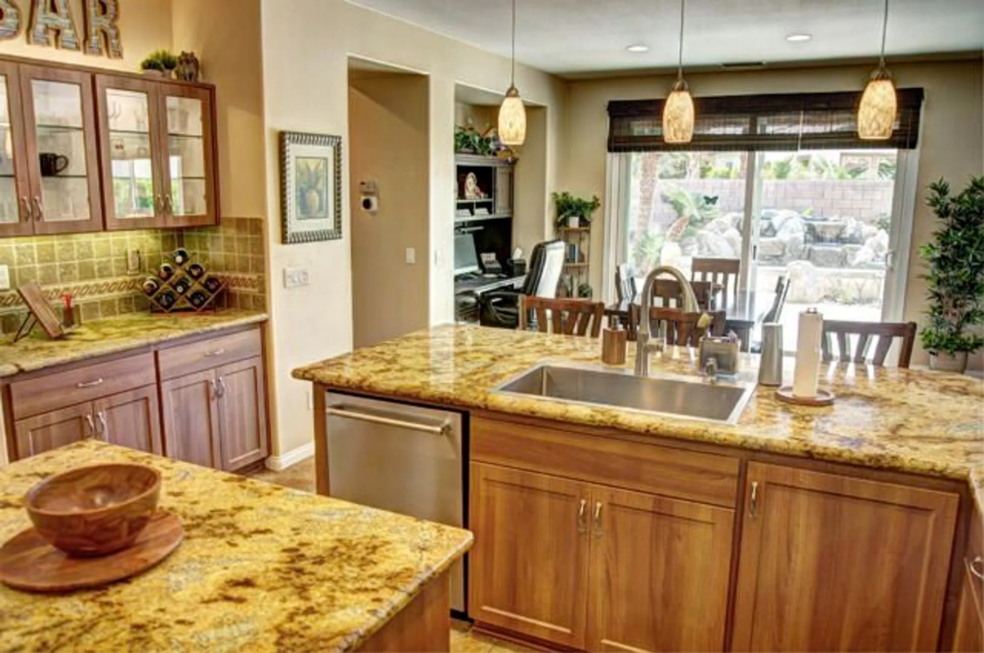 Property Slideshow image 10 of 29 | 81631 prism dr, La Quinta, CA, 92253