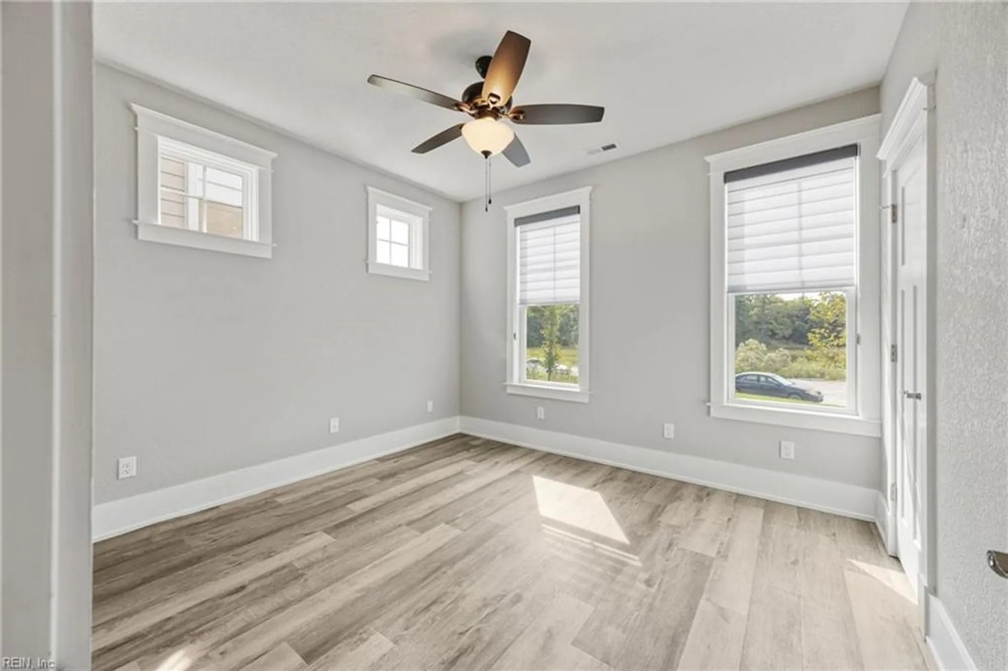 Property Slideshow image 11 of 40 | 119 creek ln, Suffolk, VA, 23435
