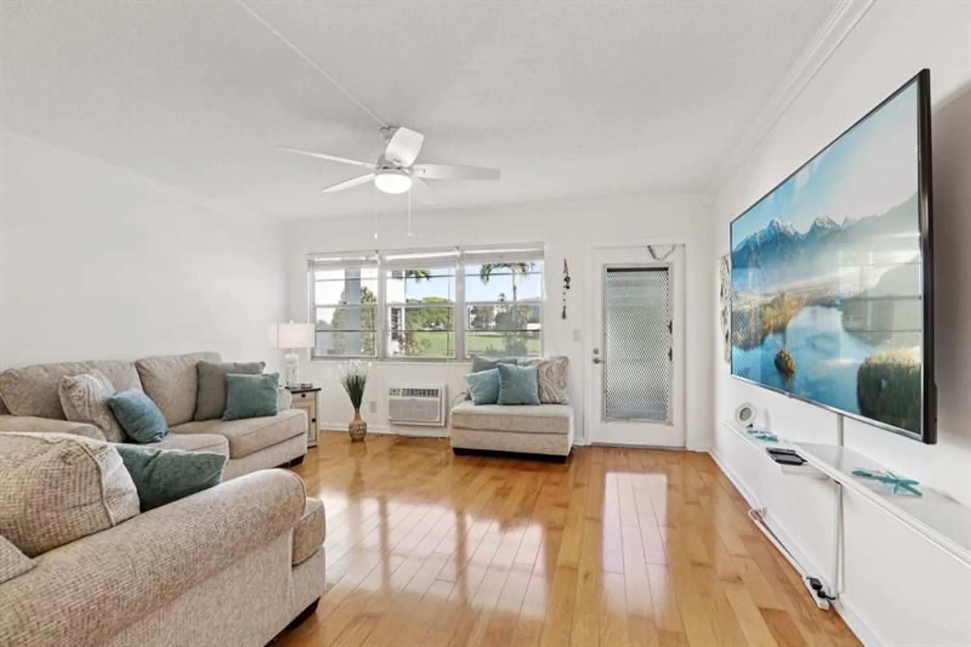 Property Slideshow image 5 of 20 | 270 newport r # 270, Deerfield Beach, FL, 33442