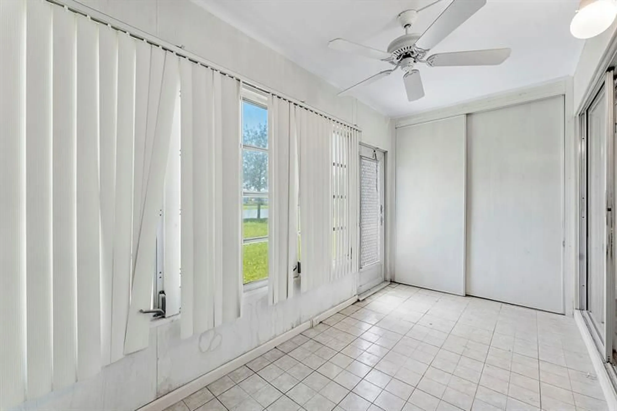 Property Slideshow image 8 of 33 | 1052 hythe c # 1052, Boca Raton, FL, 33434