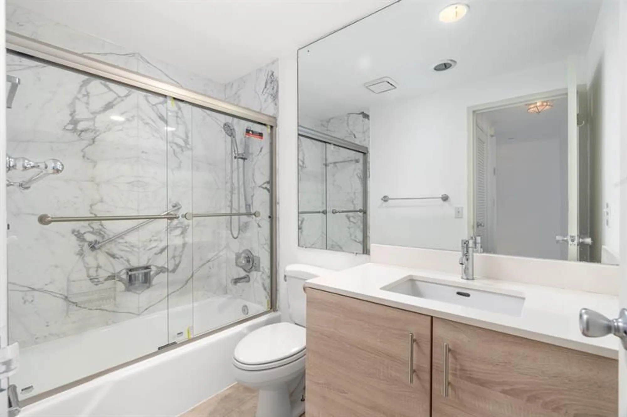 Property Slideshow image 16 of 28 | 3333 ne 34th st 1714, Fort Lauderdale, FL, 33308