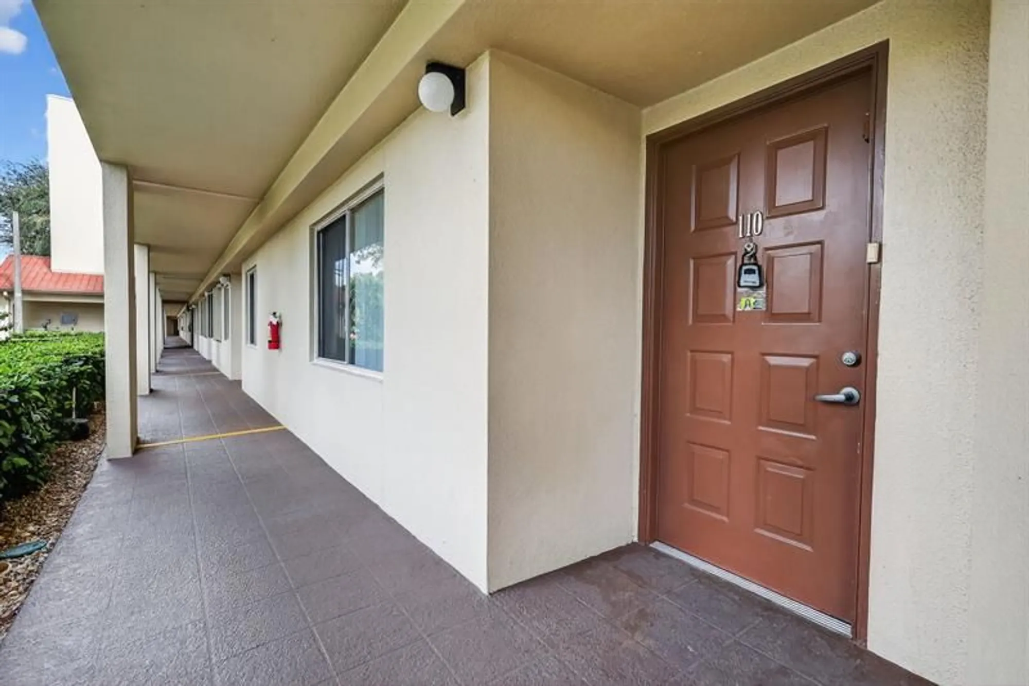 Property Slideshow image 12 of 70 | 1001 sw 141st ave, Pembroke Pines, FL, 33027