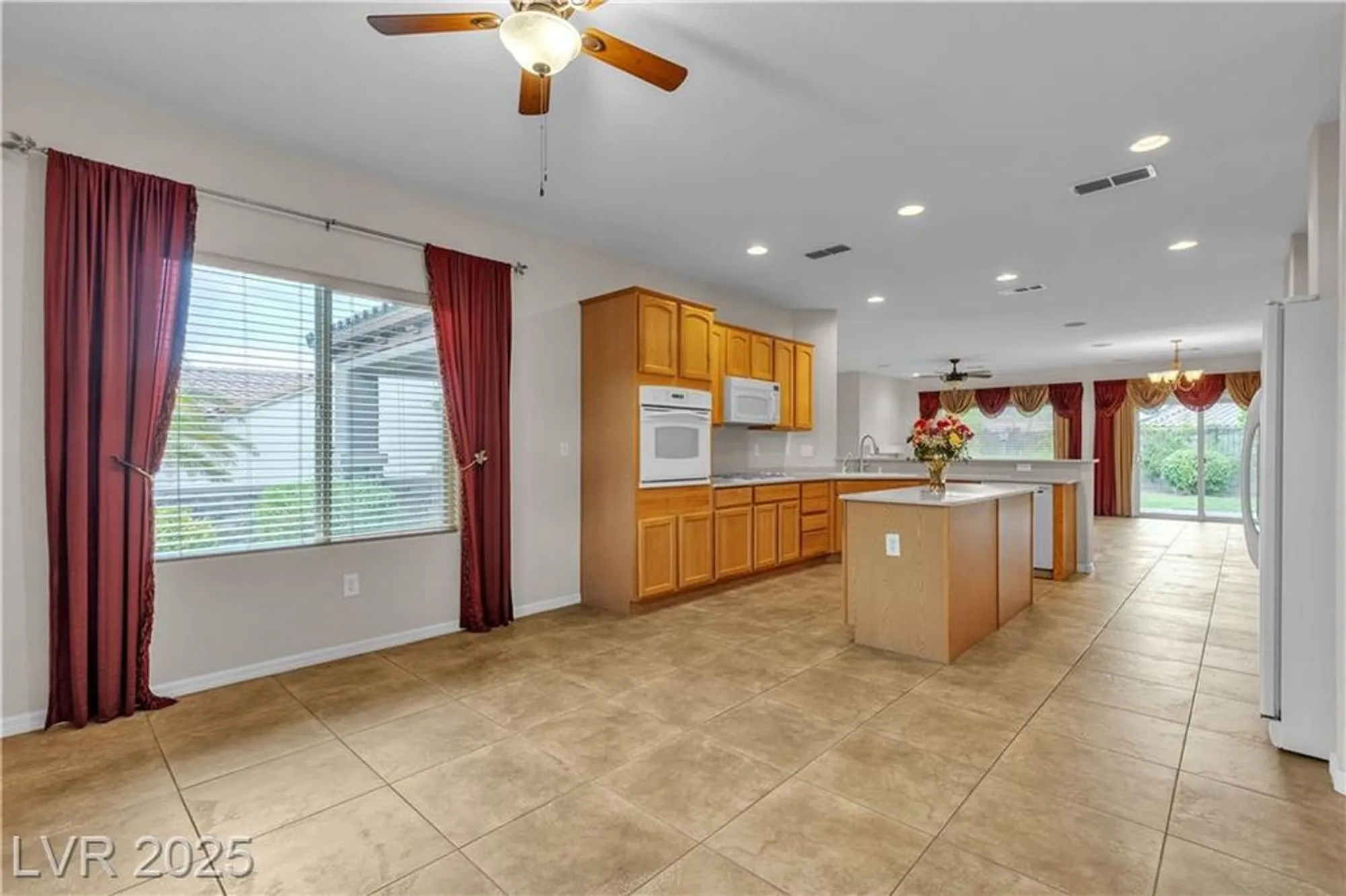 Property Slideshow image 18 of 52 | 2244 savannah river st, Henderson, NV, 89044