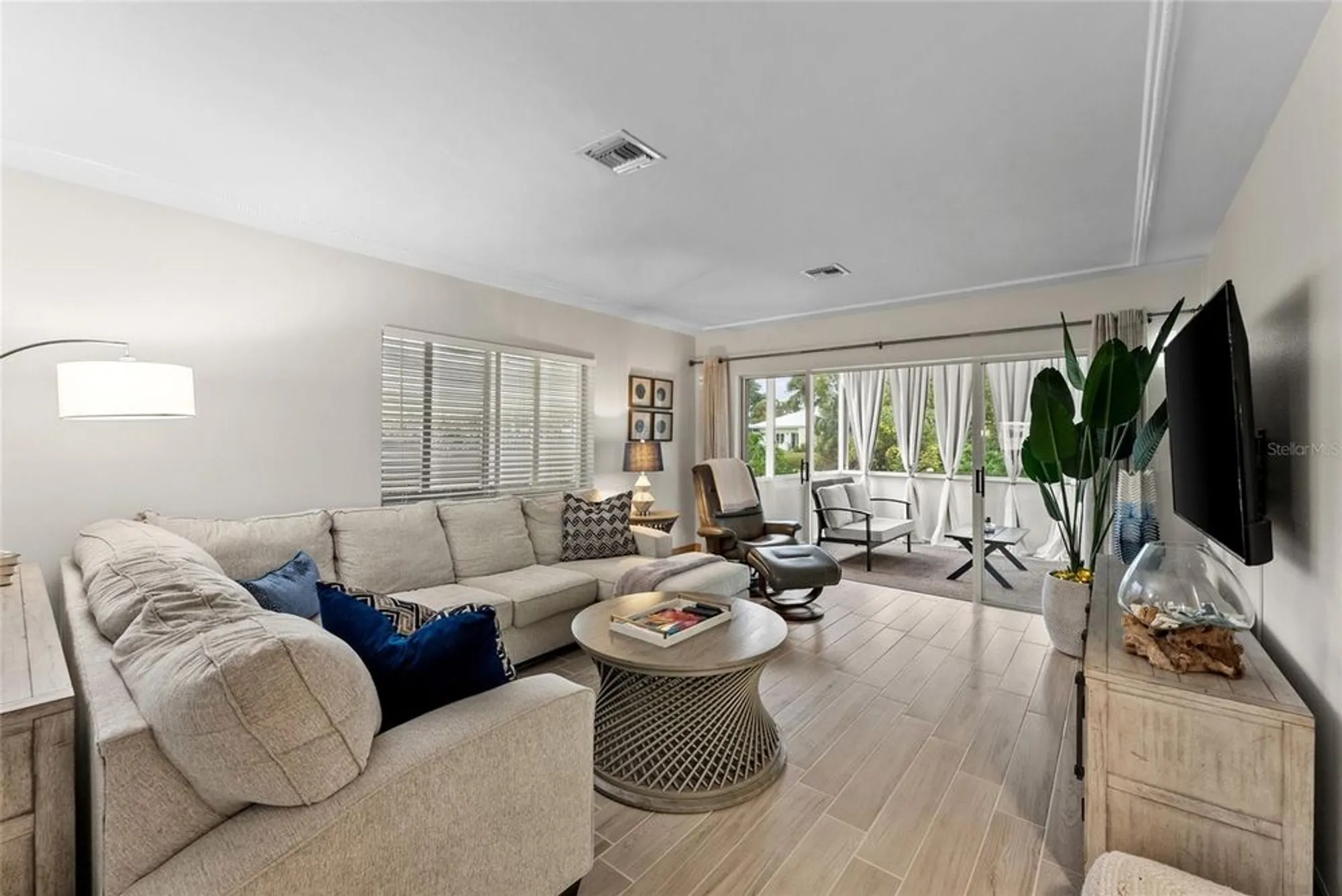 Property Slideshow image 15 of 48 | 310 wexford ter # 164, Venice, FL, 34293