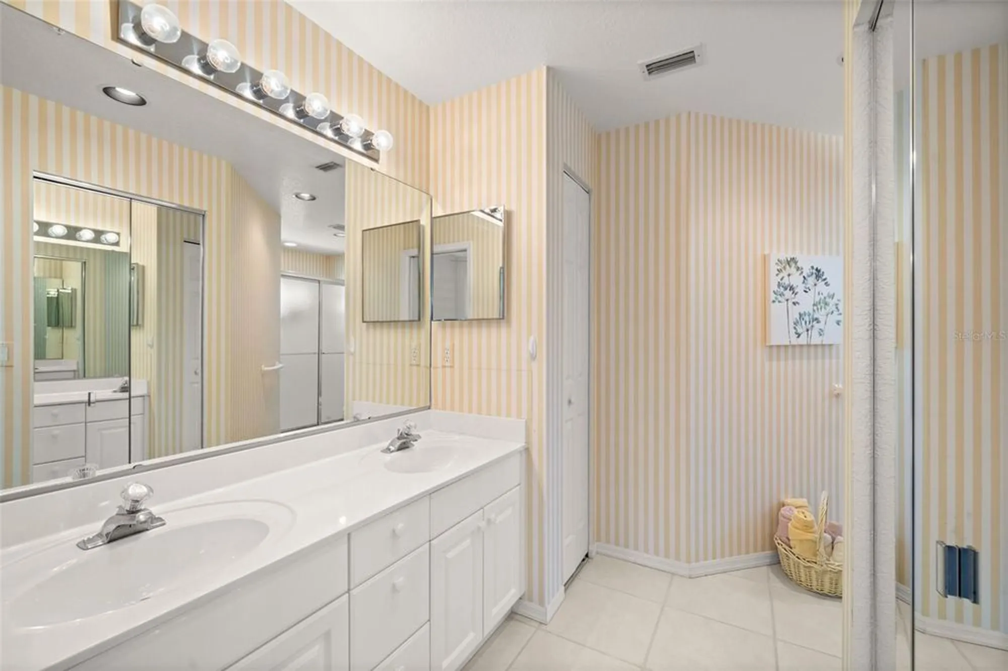 Property Slideshow image 18 of 32 | 6594 fairway gardens dr # 6594, Bradenton, FL, 34203