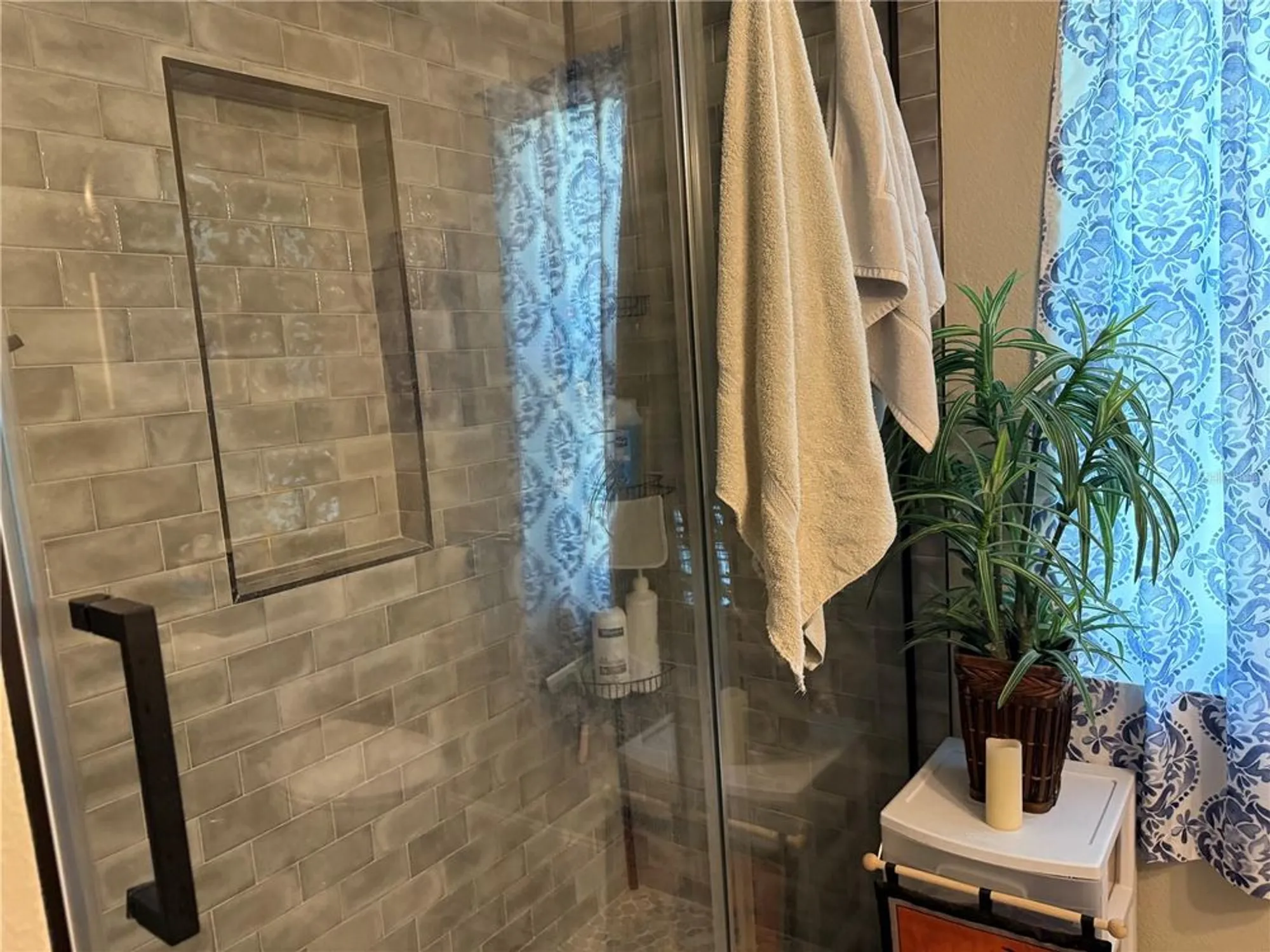 Property Slideshow image 19 of 26 | 2069 overbrook ln, Spring Hill, FL, 34606