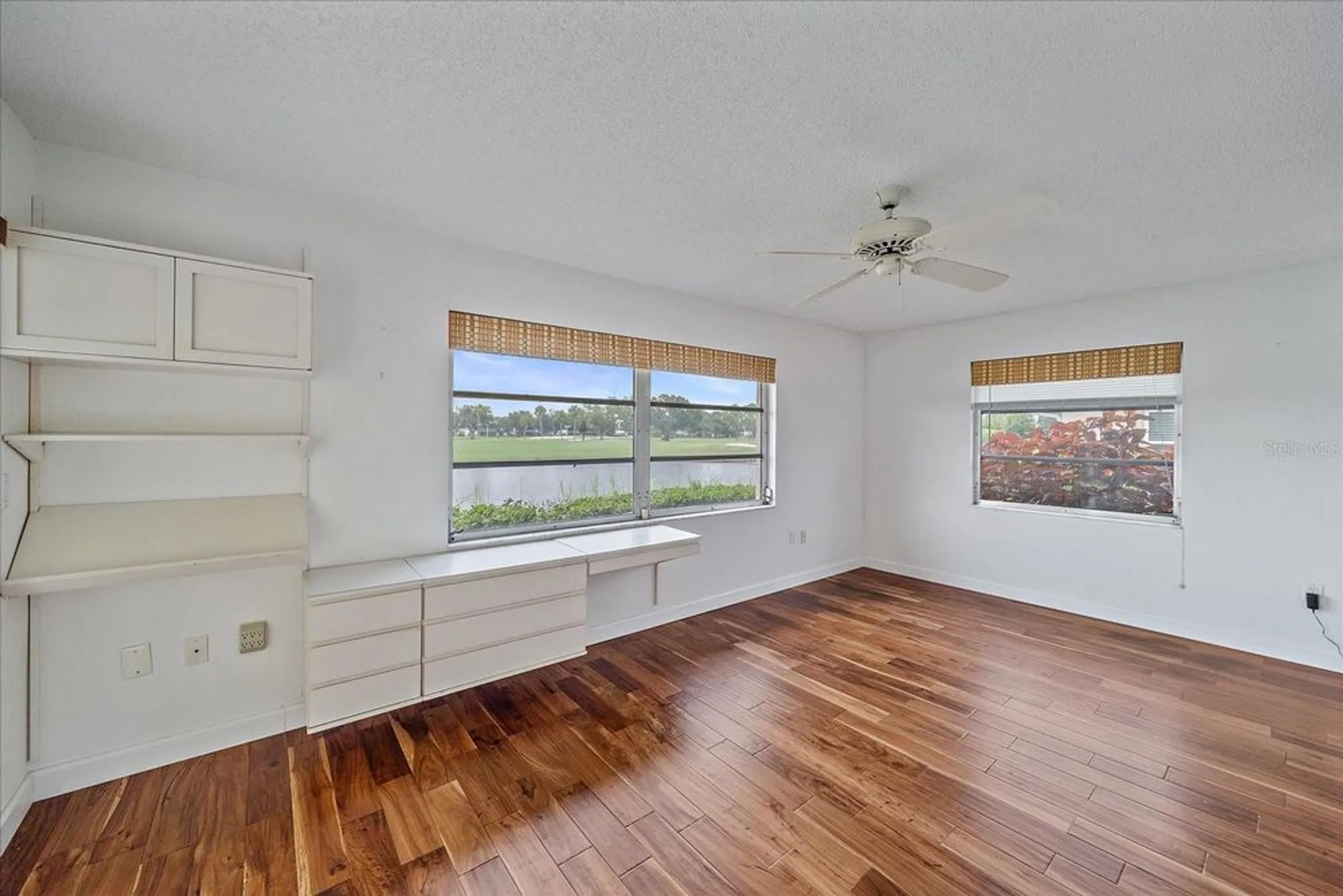 Property Slideshow image 19 of 36 | 7077 w country club dr, Sarasota, FL, 34243