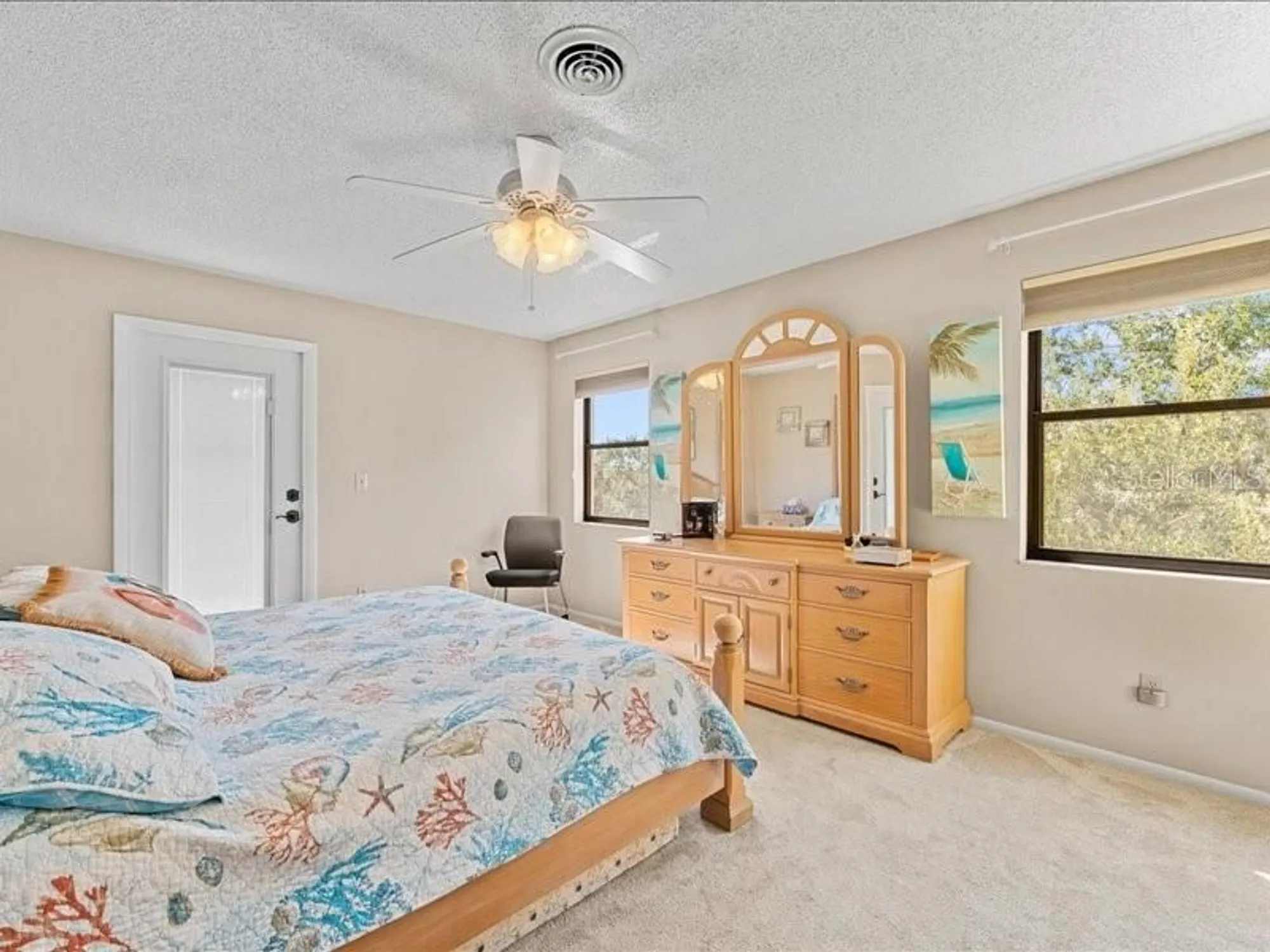 Property Slideshow image 12 of 47 | 8186 terrace garden dr n unit 401, Saint Petersburg, FL, 33709