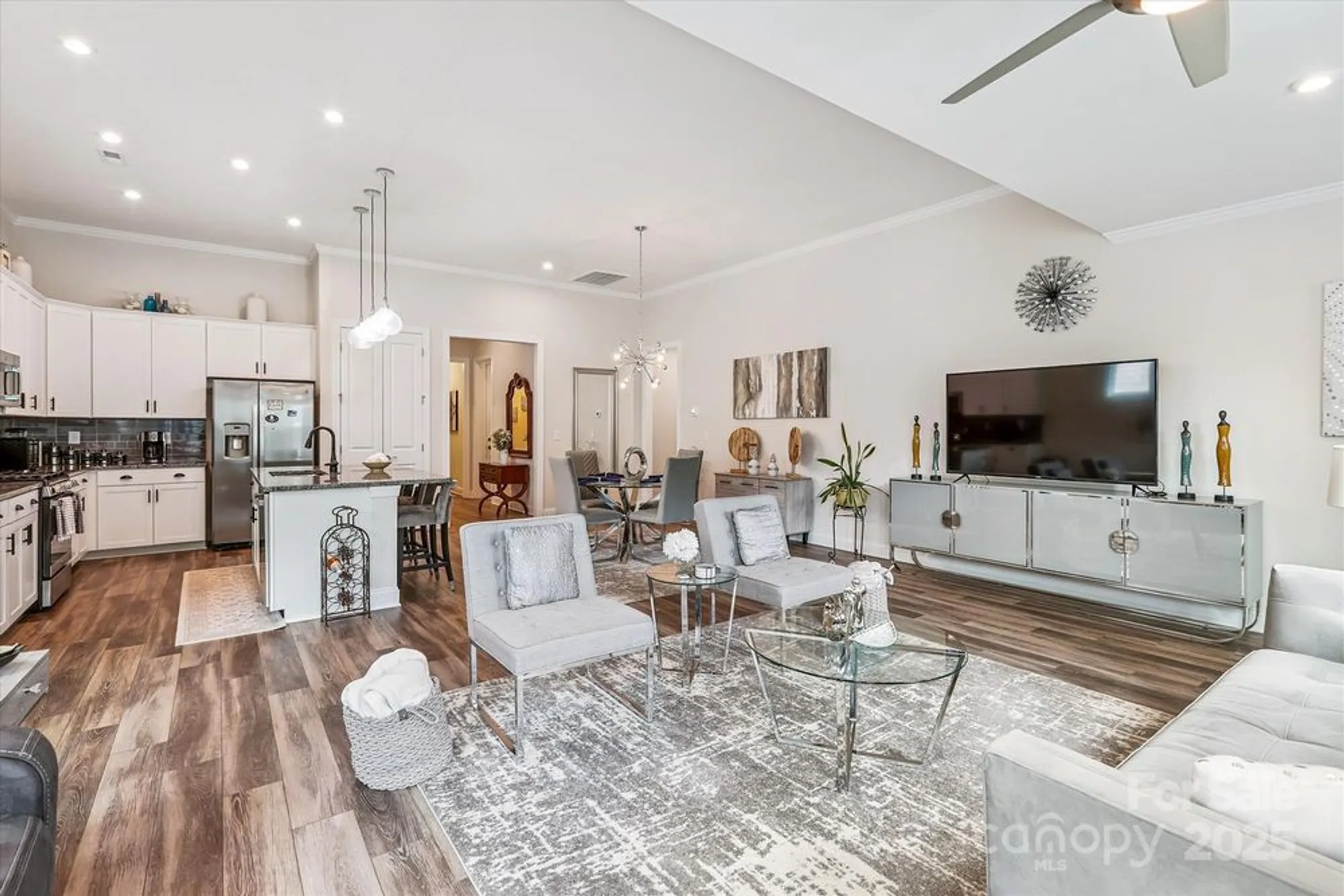 Property Slideshow image 19 of 36 | 10400 superb ln, Charlotte, NC, 28215