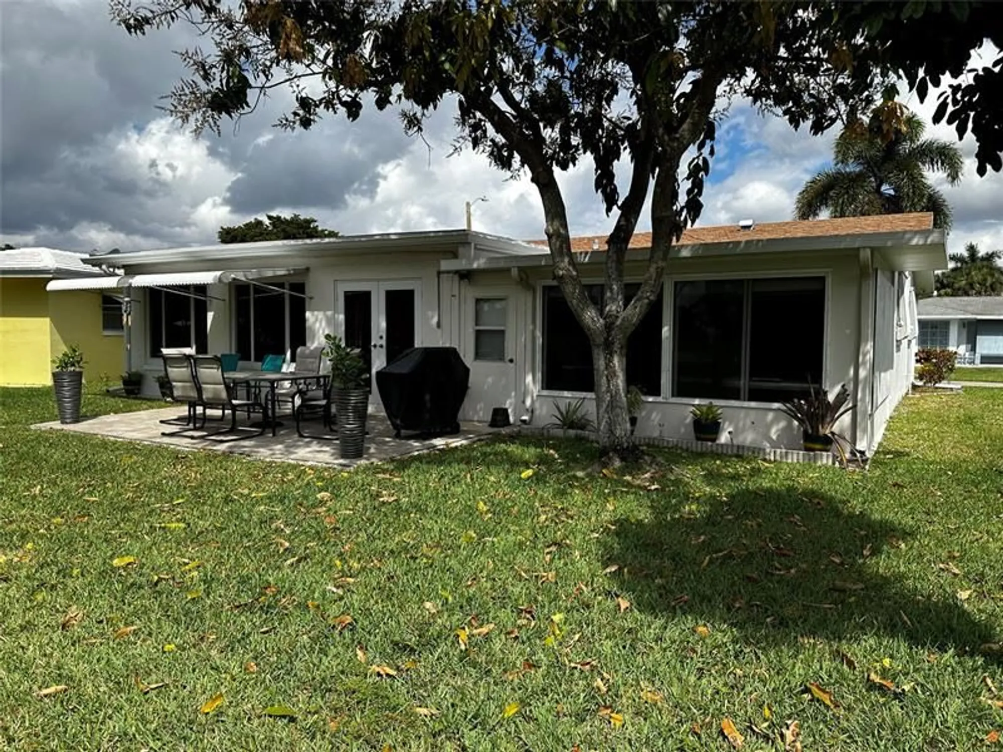 Property Slideshow image 15 of 42 | 4513 nw 43rd ter, Tamarac, FL, 33319