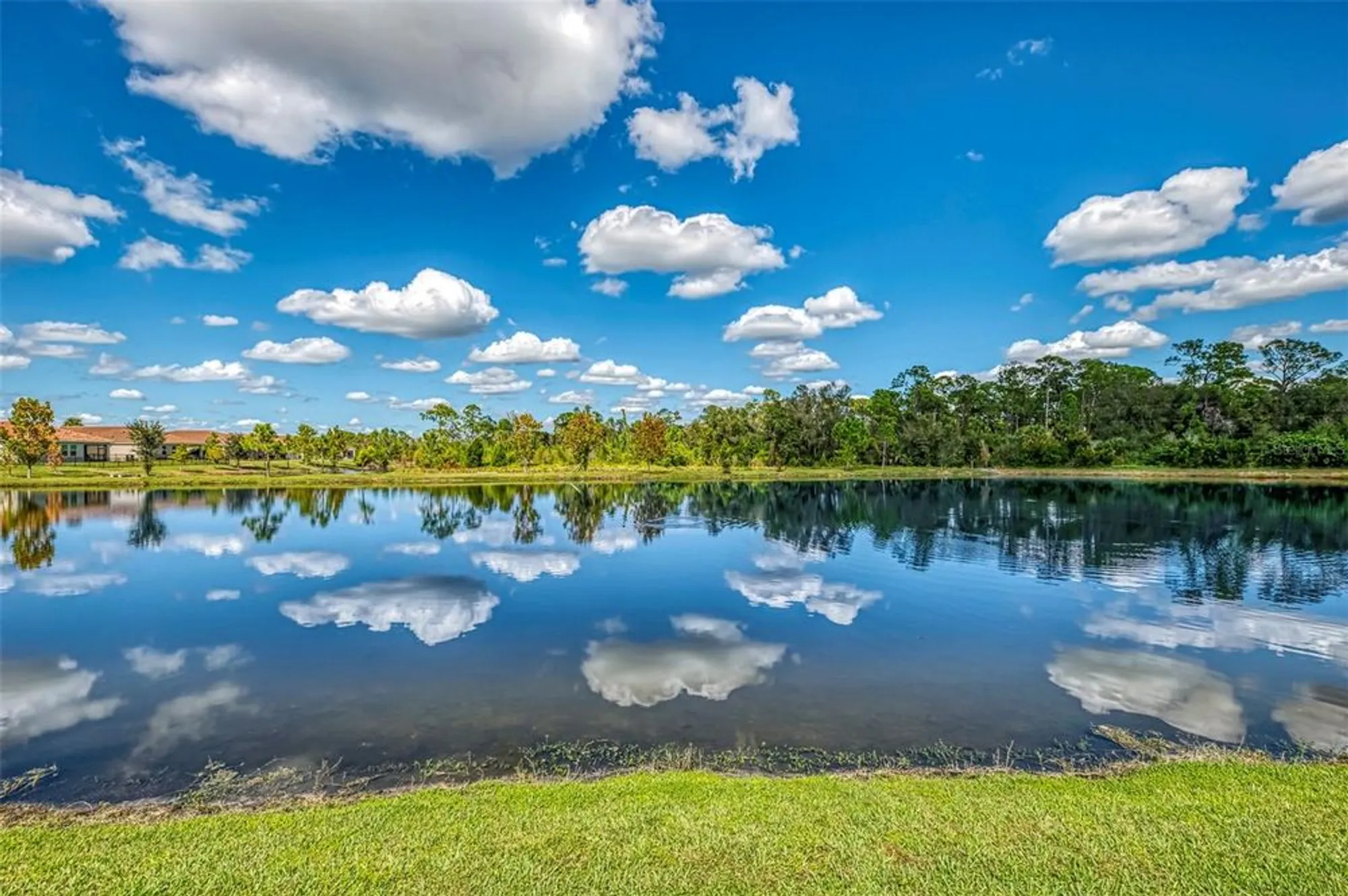 Property Slideshow image 48 of 71 | 560 mistiflower cir, Nokomis, FL, 34275