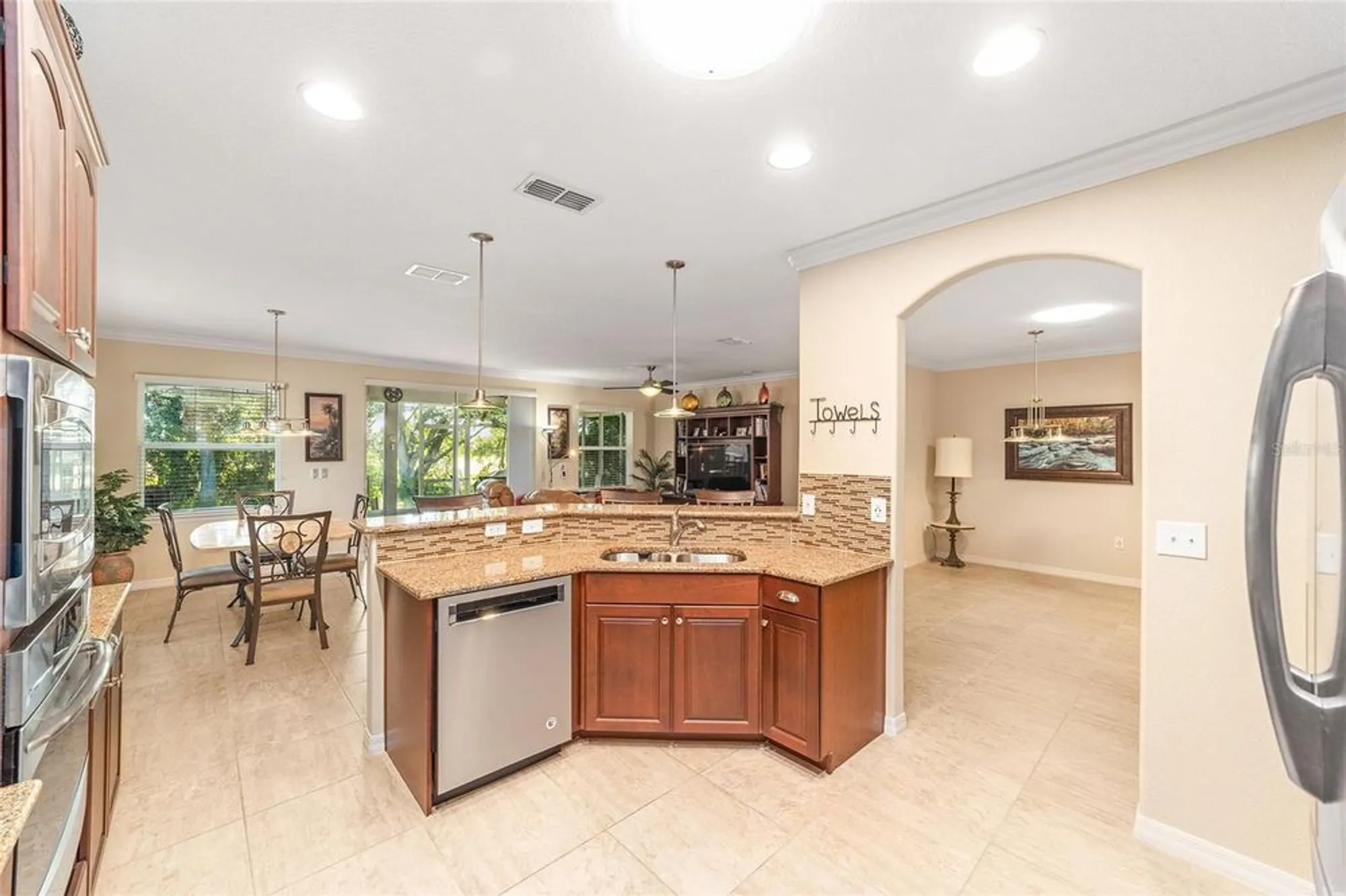 Property Slideshow image 18 of 58 | 26555 manassas dr, Leesburg, FL, 34748