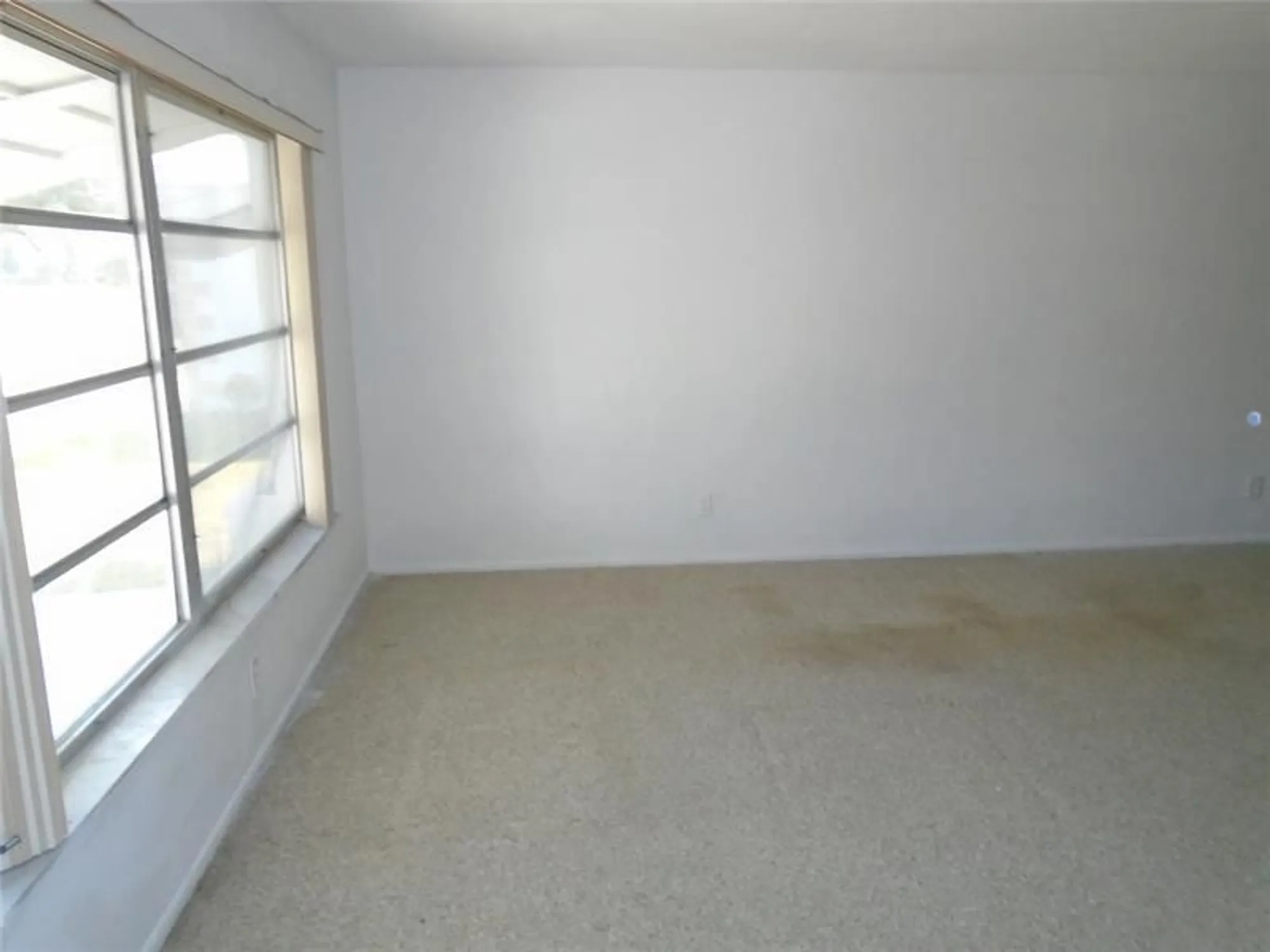 Property Slideshow image 11 of 26 | 2631 w golf blvd, Pompano Beach, FL, 33064