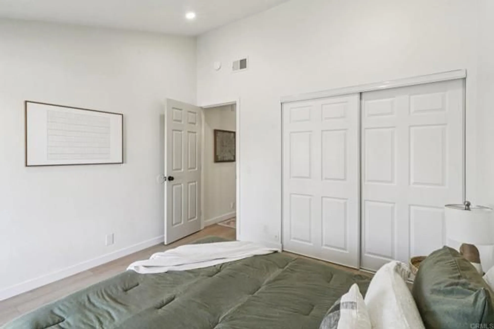 Property Slideshow image 21 of 36 | 737 nob cir, Vista, CA, 92084