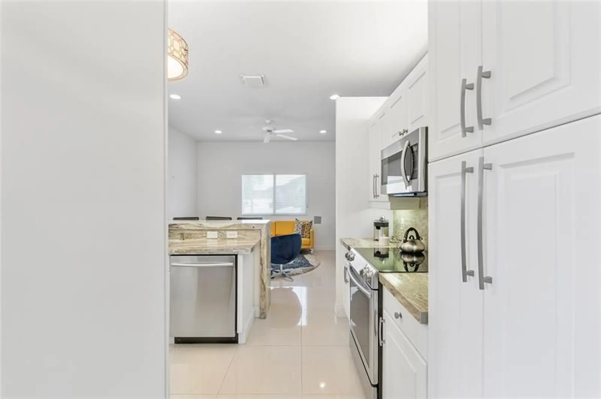 Property Slideshow image 19 of 36 | 7940 exeter cir 201, Tamarac, FL, 33321