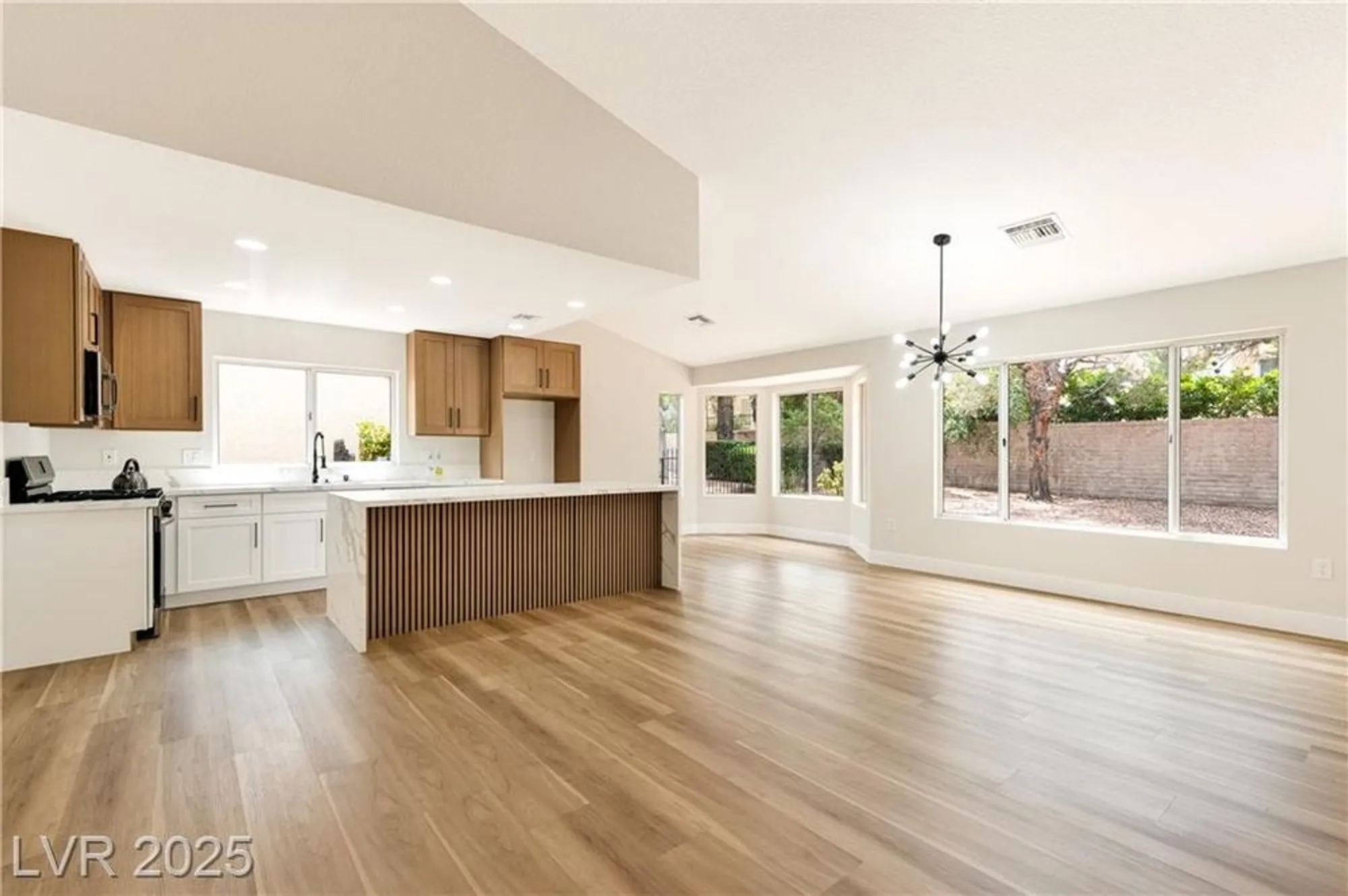 Property Slideshow image 7 of 35 | 2645 saltbush dr, Las Vegas, NV, 89134