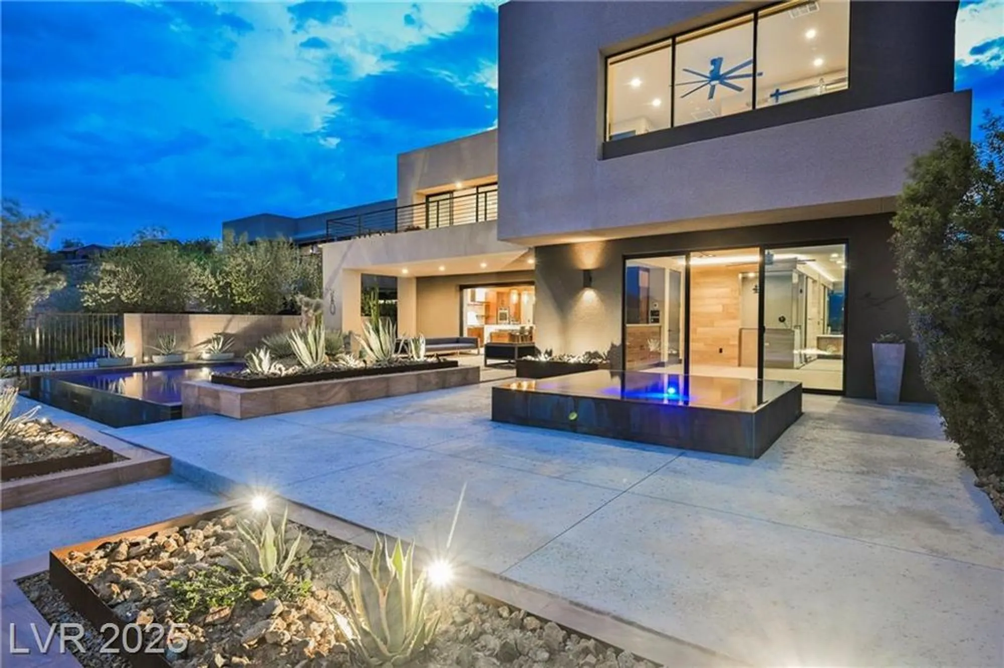 Property Slideshow image 6 of 93 | 20 falling canyon ct, Henderson, NV, 89011