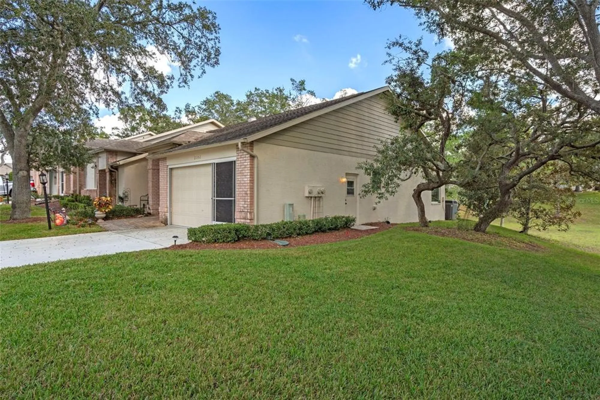 Property Slideshow image 3 of 41 | 2102 springmeadow dr, Spring Hill, FL, 34606