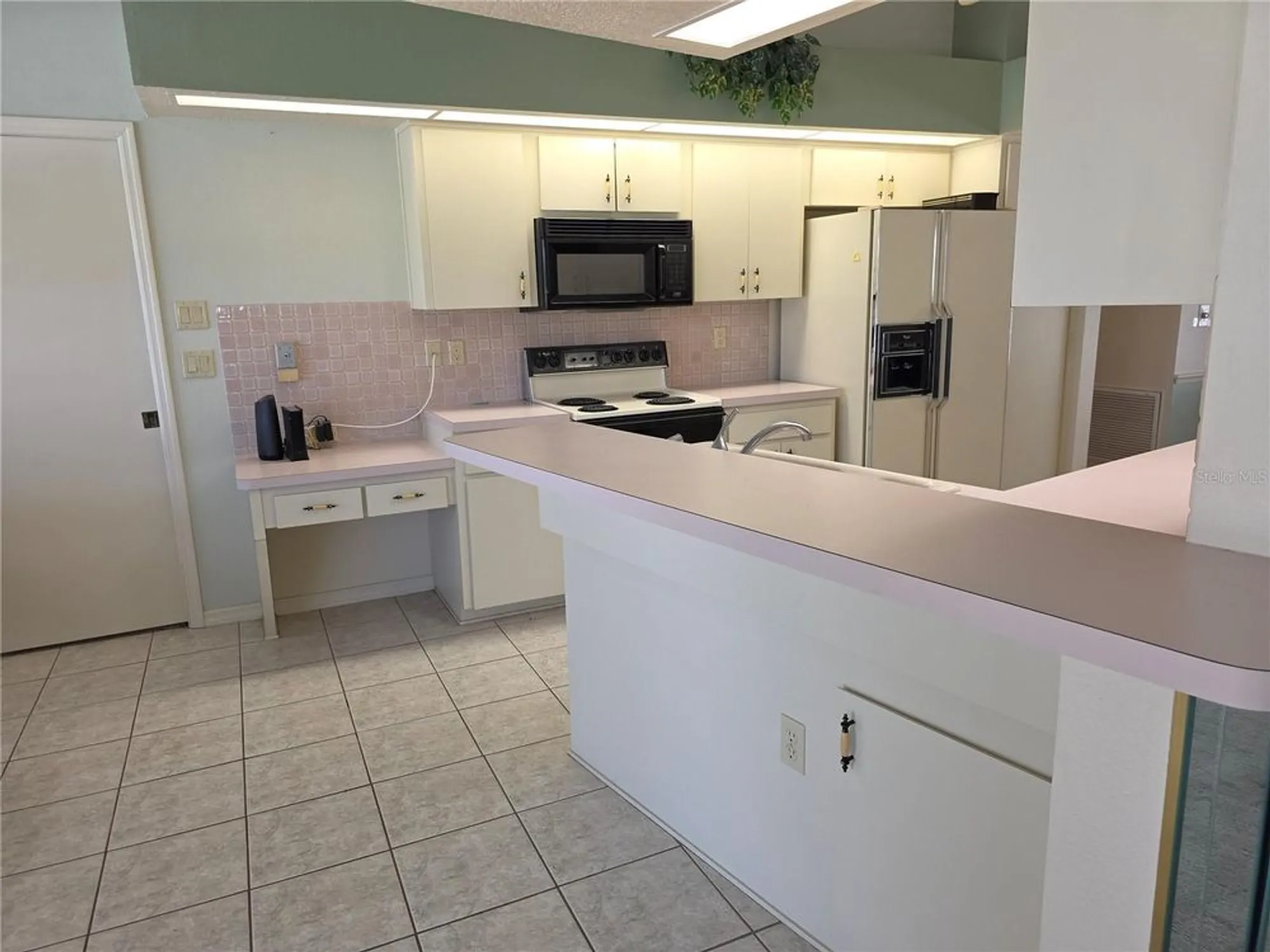 Property Slideshow image 8 of 37 | 9168 southern comfort ct, Weeki Wachee, FL, 34613