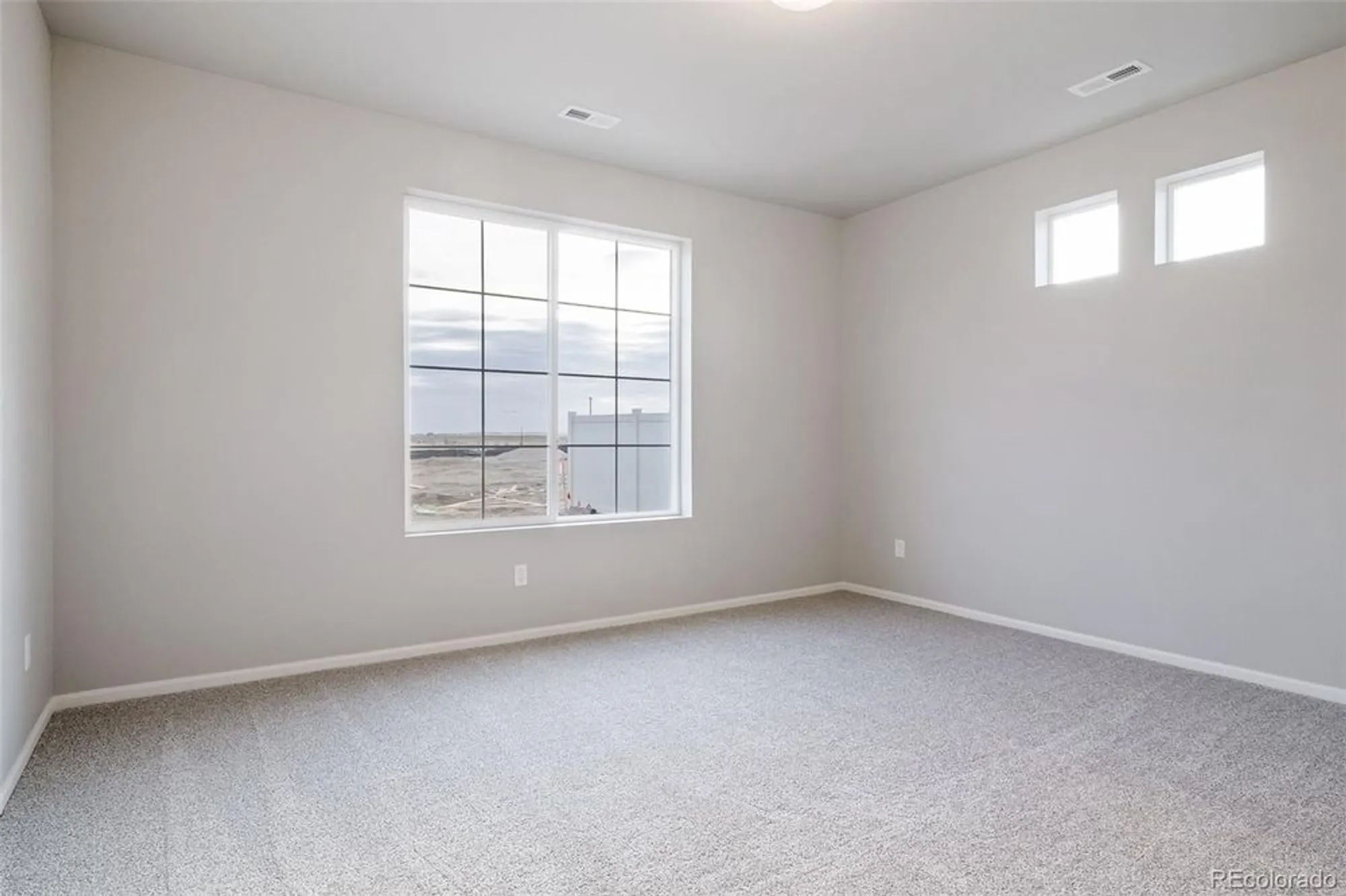 Property Slideshow image 17 of 26 | 22304 e 49th pl, Aurora, CO, 80019
