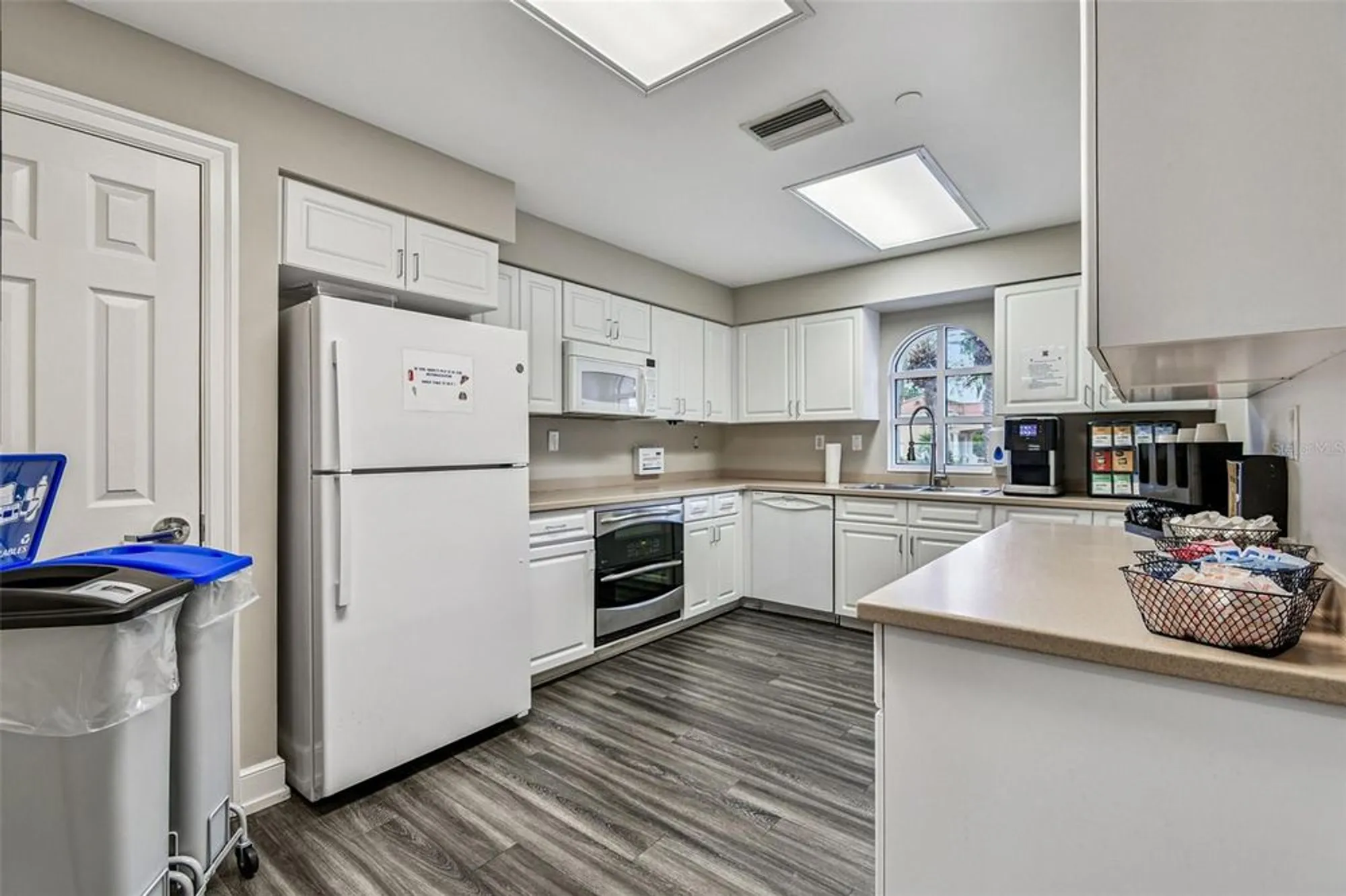 Property Slideshow image 54 of 82 | 5373 eliseo st, Sarasota, FL, 34238