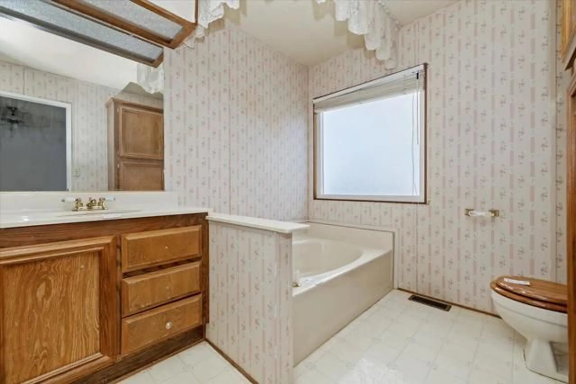 Property Slideshow image 24 of 35 | 40944 lincoln pl, Cherry Valley, CA, 92223