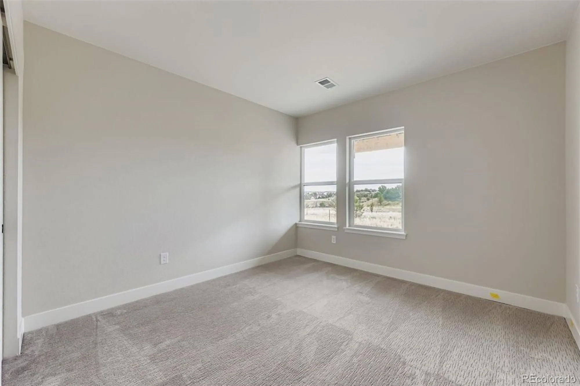 Property Slideshow image 21 of 39 | 2165 grayside cir, Castle Rock, CO, 80109