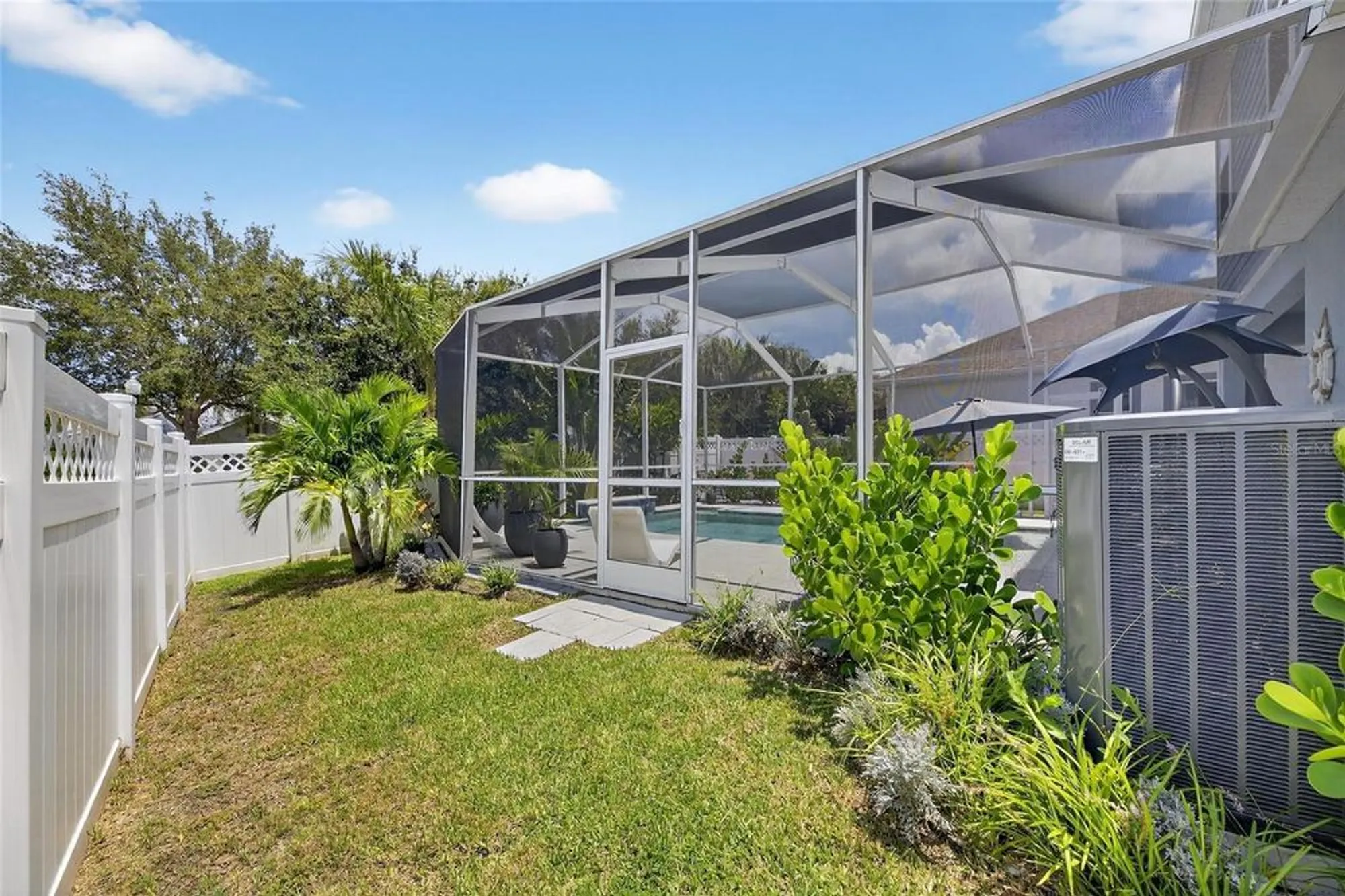 Property Slideshow image 72 of 94 | 325 shore crab way, Apollo Beach, FL, 33572