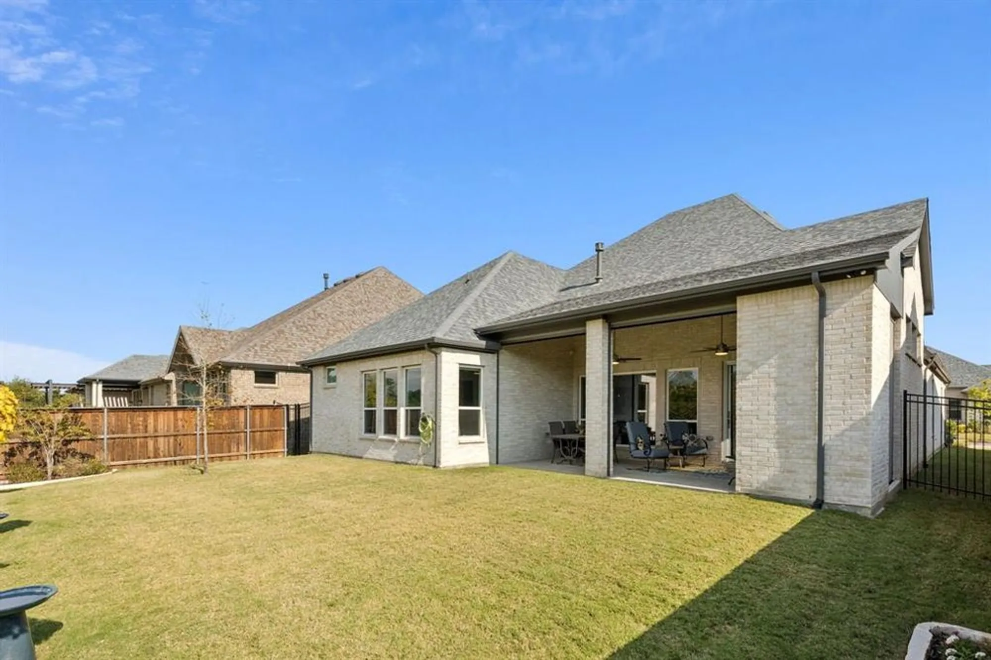 Property Slideshow image 28 of 34 | 4724 cherry bark trl, Arlington, TX, 76005