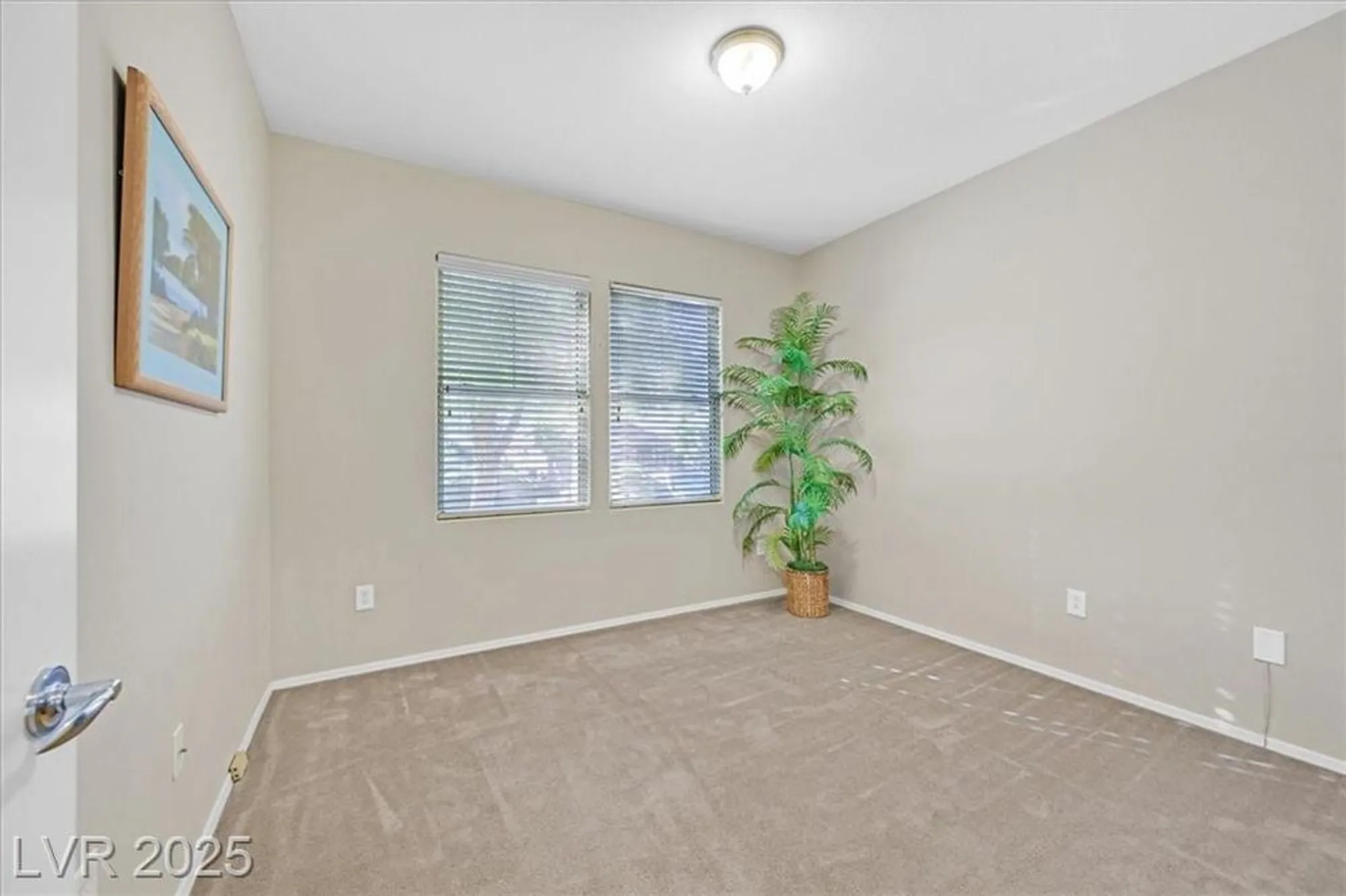 Property Slideshow image 19 of 37 | 2026 wildwood lake st, Henderson, NV, 89052