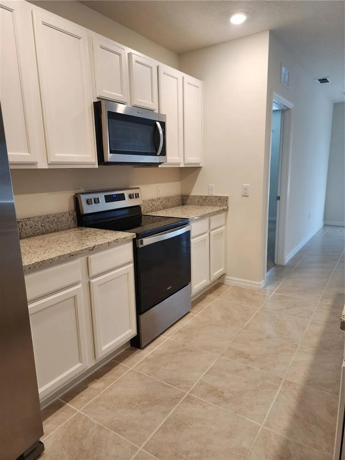 Property Slideshow image 5 of 20 | 2795 grandbury grove rd, Lakeland, FL, 33811