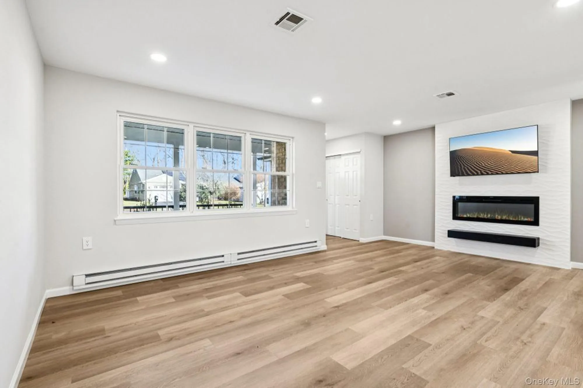 Property Slideshow image 5 of 26 | 195 canterbury dr, Ridge, NY, 11961