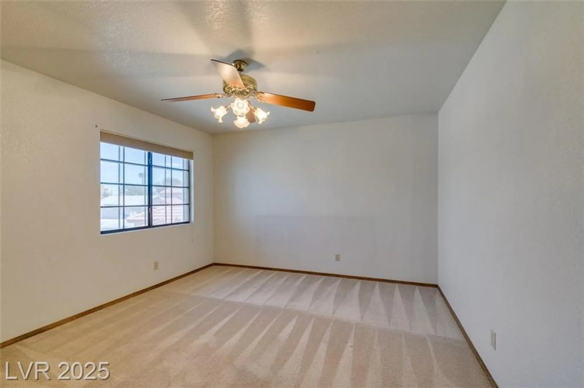 Property Slideshow image 36 of 74 | 5505 excelsior springs ln, Las Vegas, NV, 89130