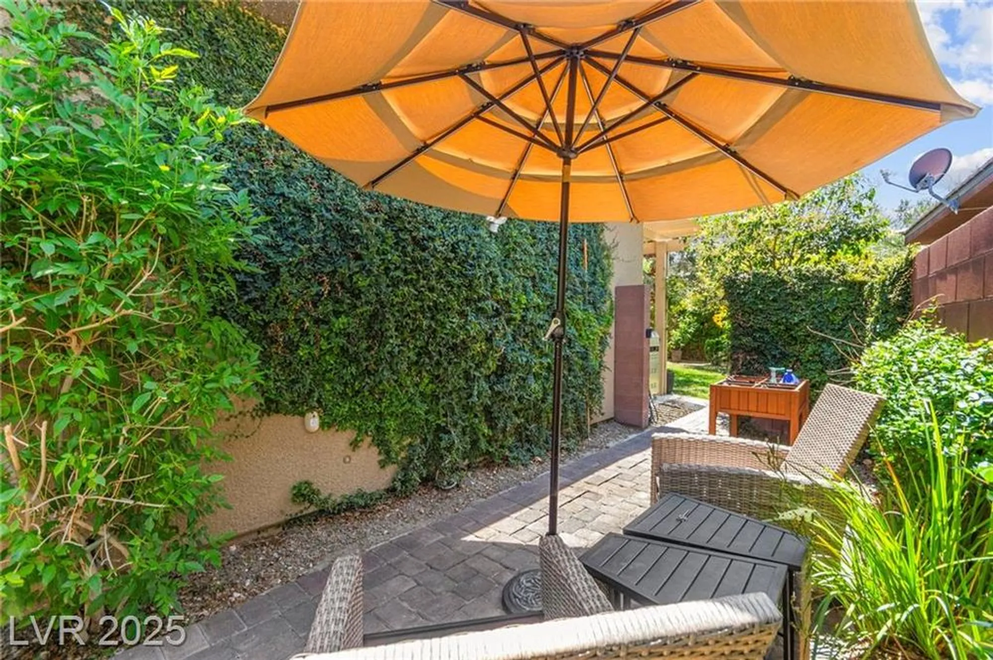 Property Slideshow image 45 of 55 | 6810 silver crescent st, Las Vegas, NV, 89148