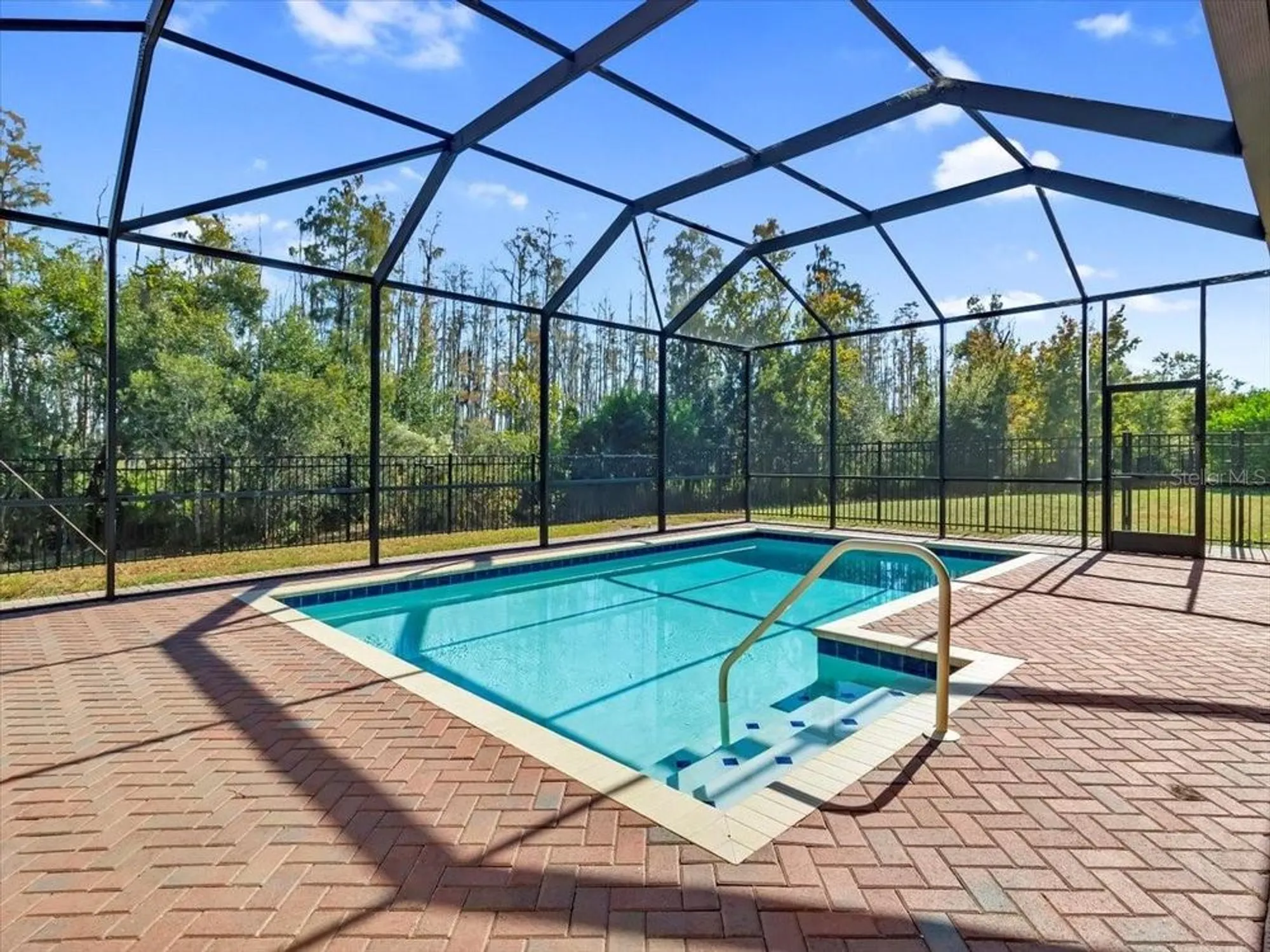 Property Slideshow image 52 of 76 | 16308 garnet glen pl, Wimauma, FL, 33598