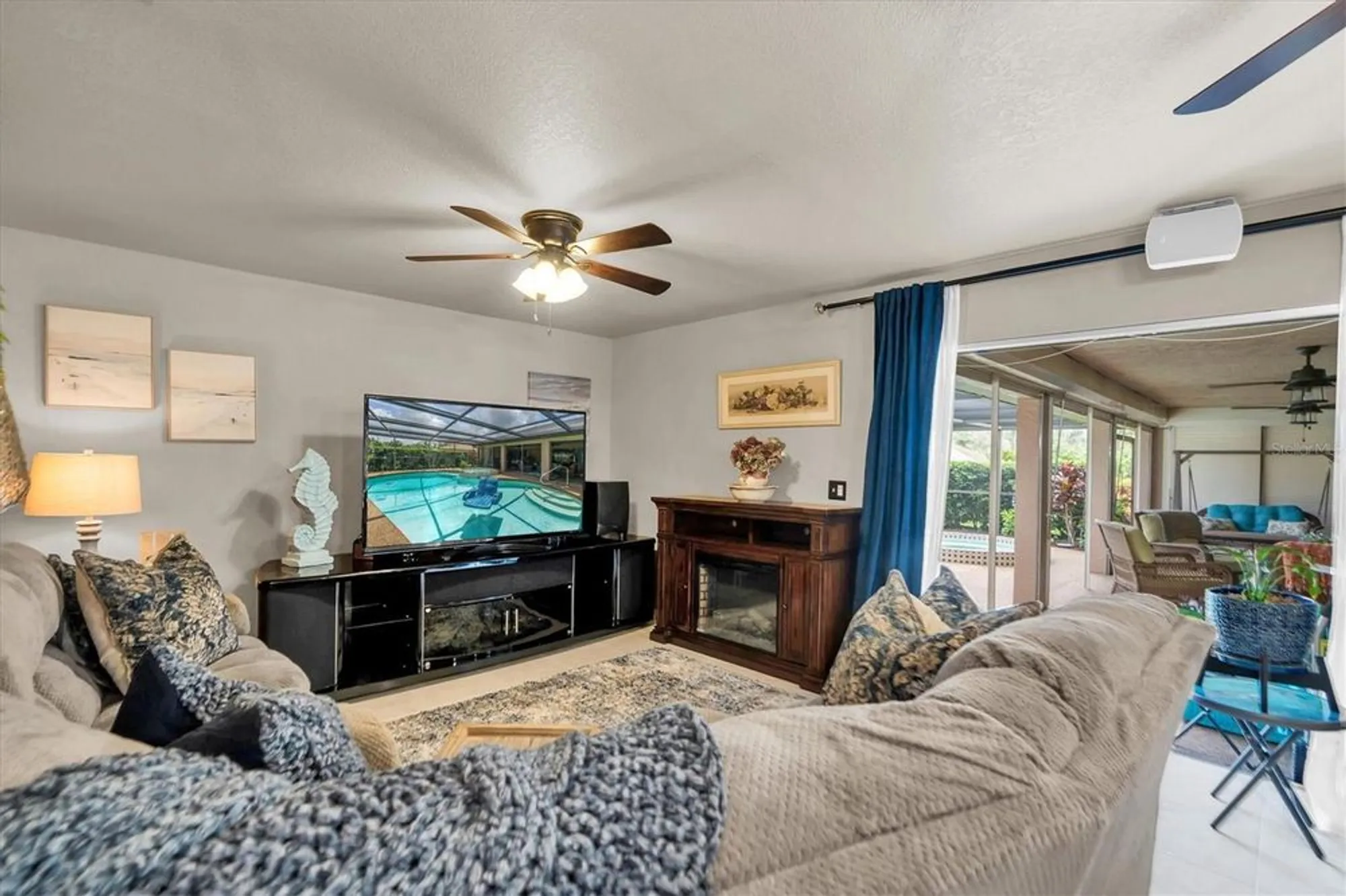 Property Slideshow image 17 of 54 | 301 thorn hill pl, Sun City Center, FL, 33573