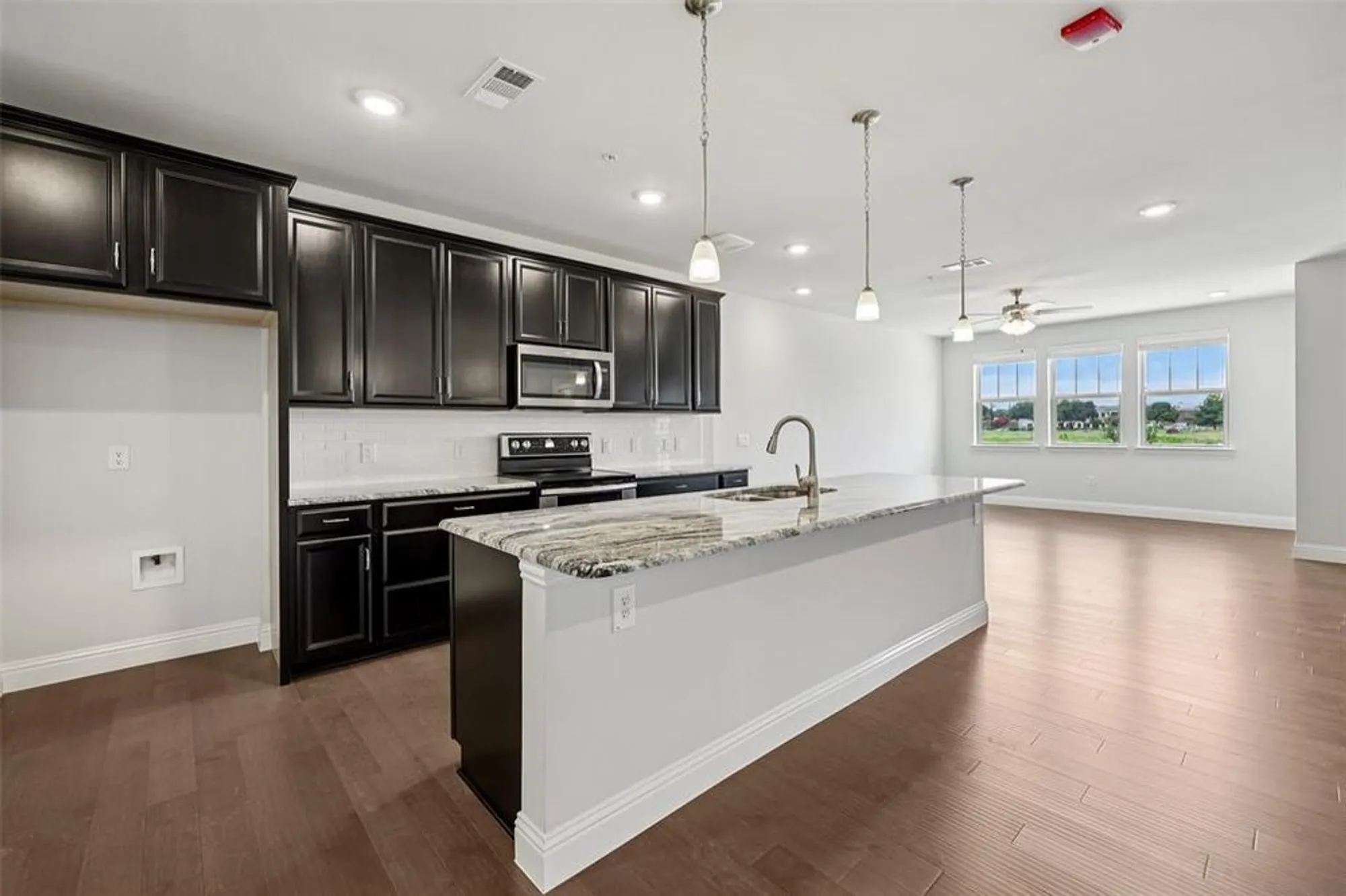 Property Slideshow image 1 of 35 | 1735 wittington pl apt 2203, Dallas, TX, 75234