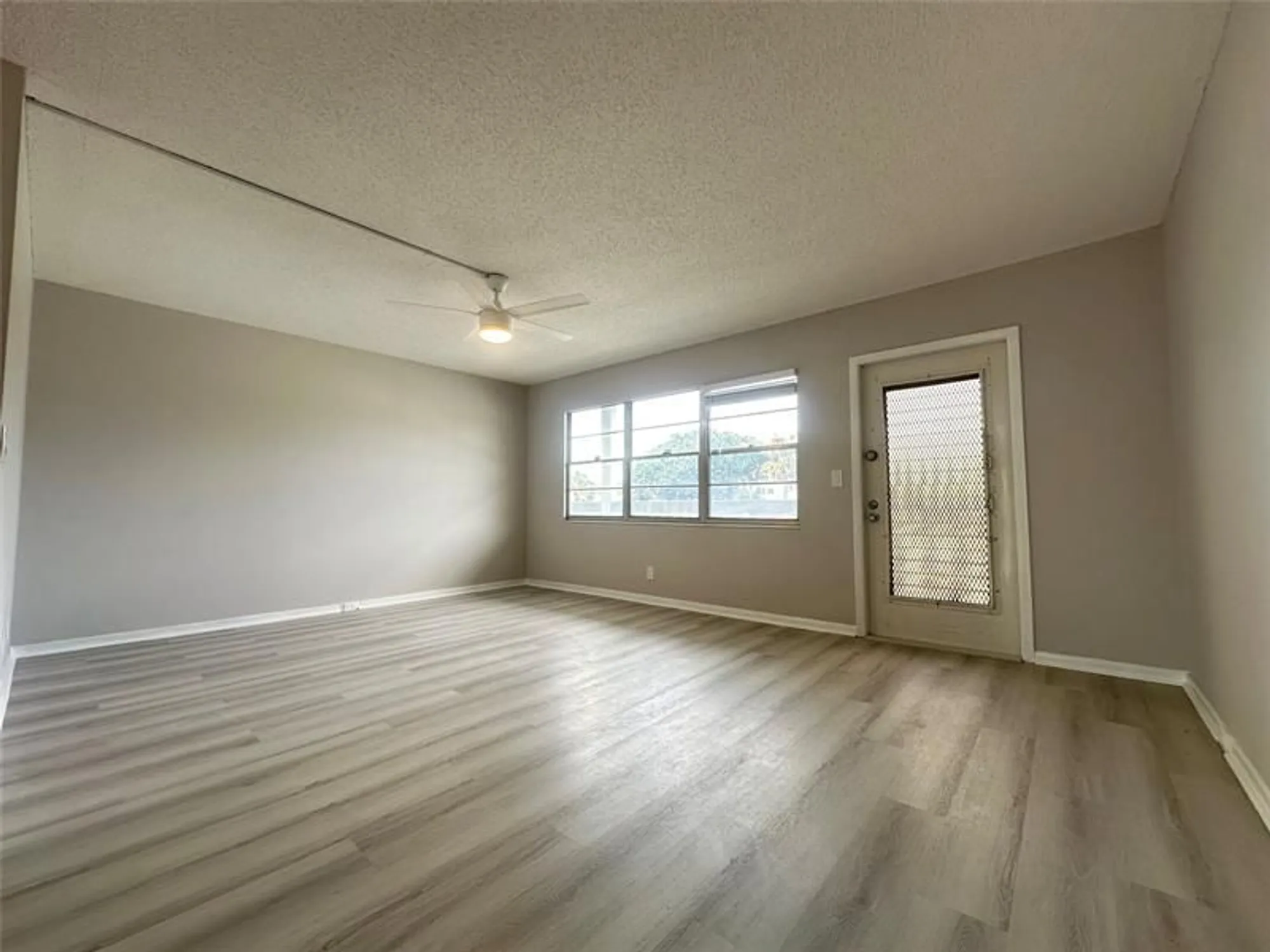 Property Slideshow image 8 of 66 | 2048 newport n # 2048, Deerfield Beach, FL, 33442