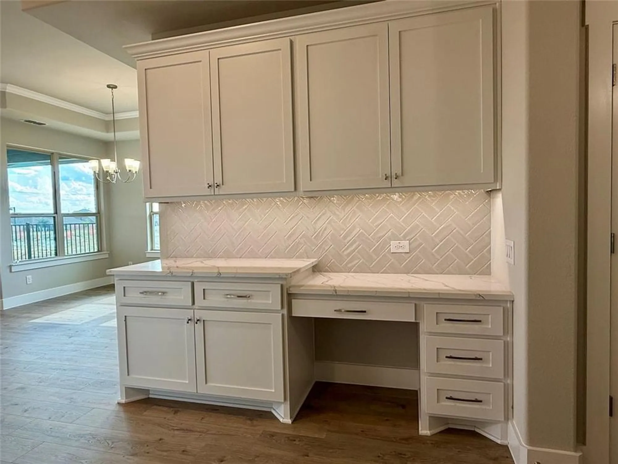 Property Slideshow image 6 of 10 | 2512 nueva way, Mansfield, TX, 76063