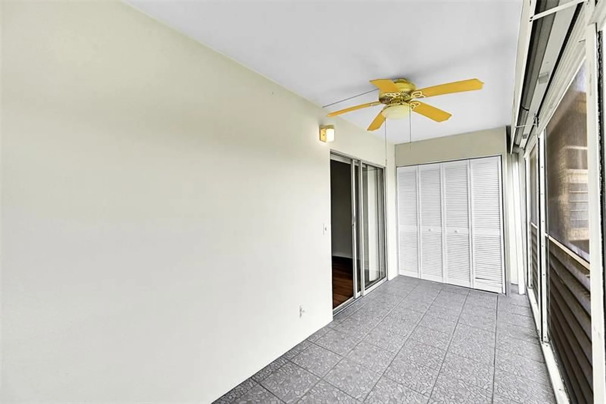 Property Slideshow image 20 of 25 | 1902 bermuda cir h3, Coconut Creek, FL, 33066