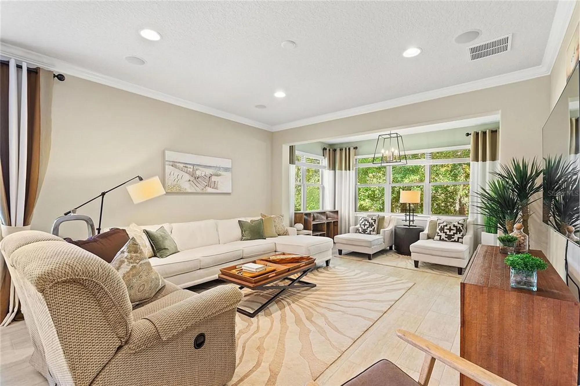 Property Slideshow image 25 of 86 | 513 san sebastian ct, Davenport, FL, 33837